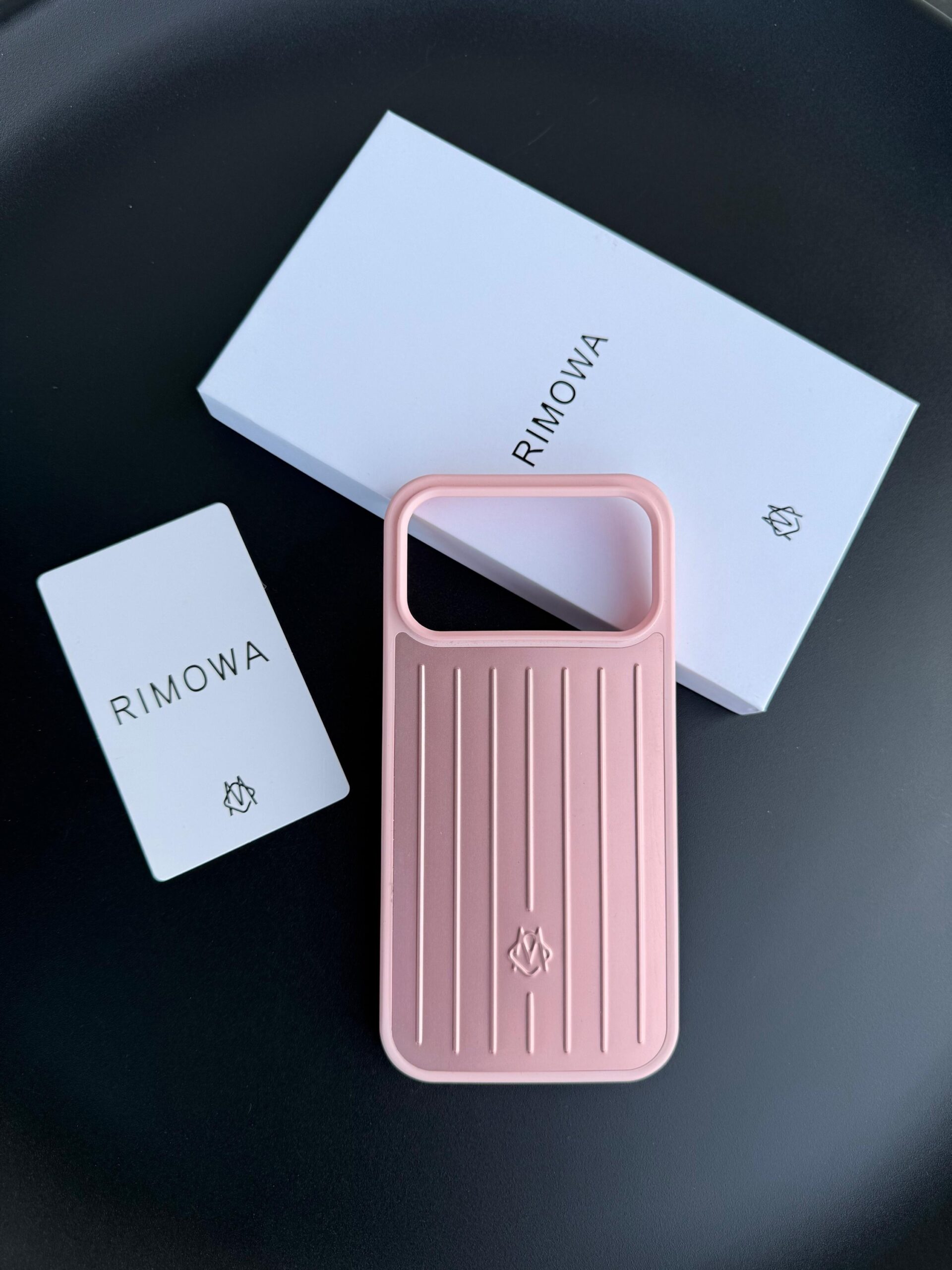 Rimowa Black Aluminium iPhone 17 Pro - Image 7