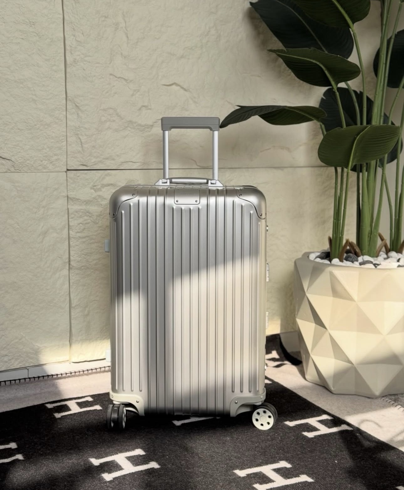 Rimowa Suitcase Set - Image 13