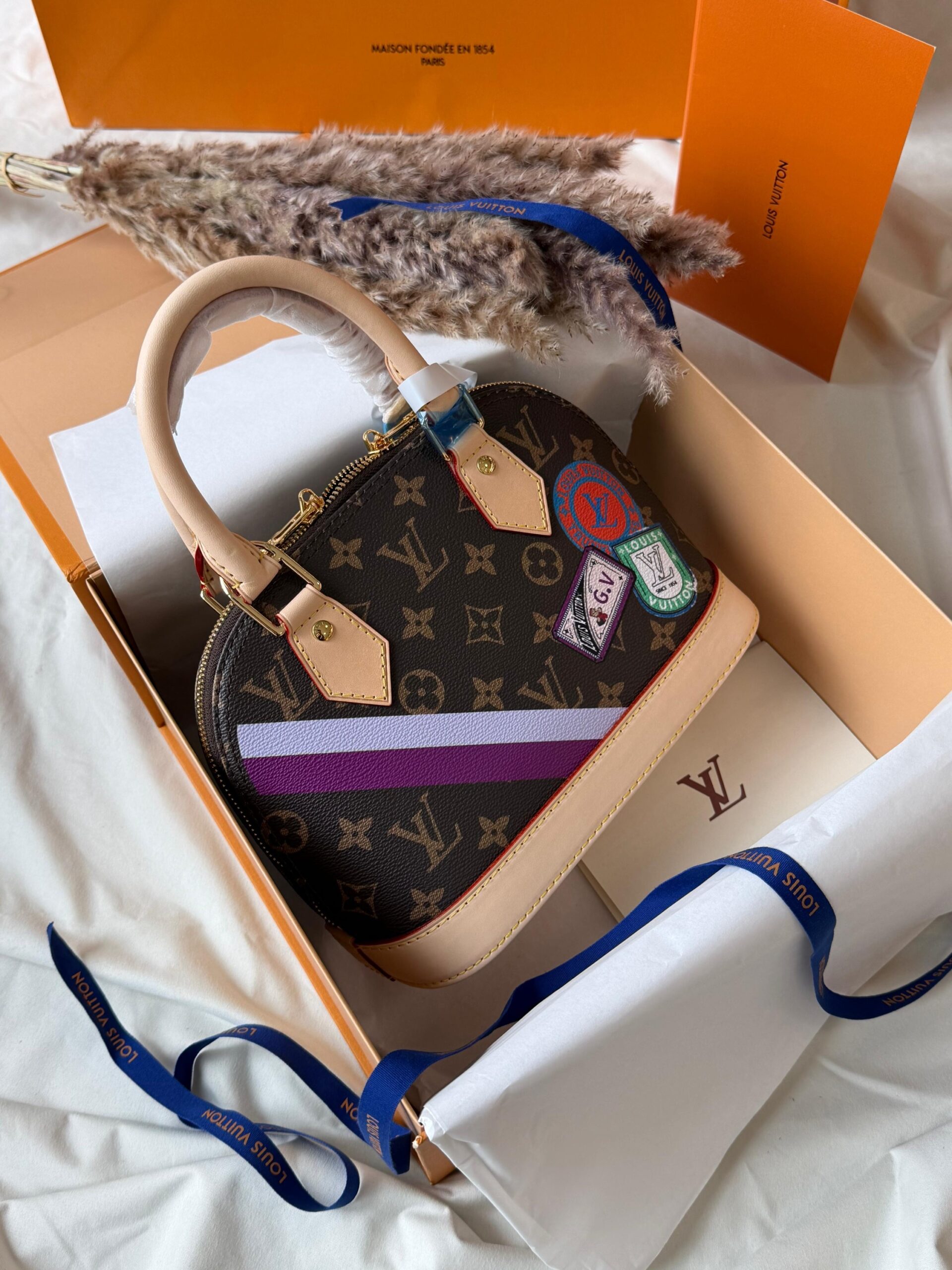 Louis Vuitton Alma BB Bag In Damier Ebene Canvas - Image 4