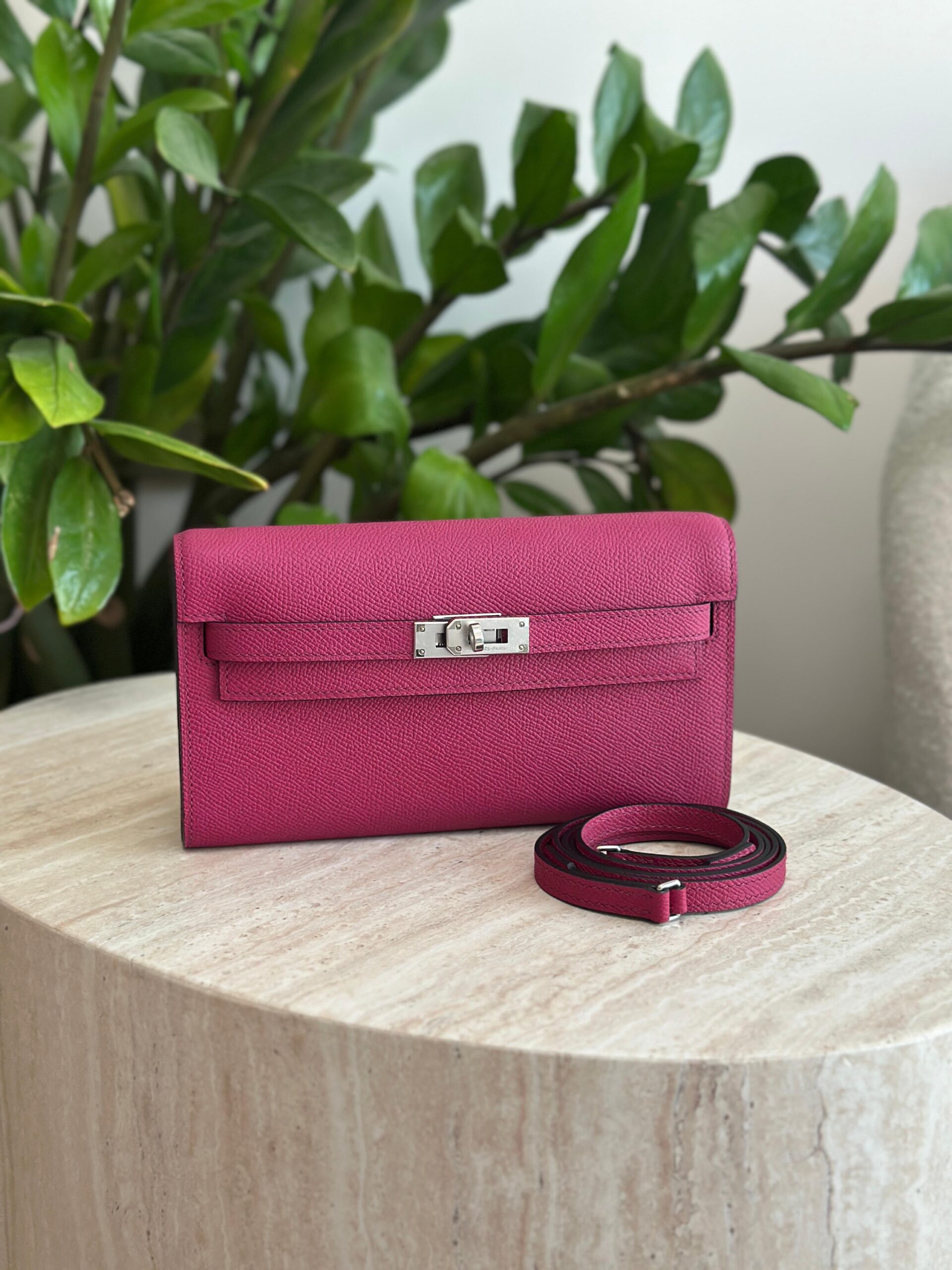 Hermès Kelly To-Go Wallet - Image 12