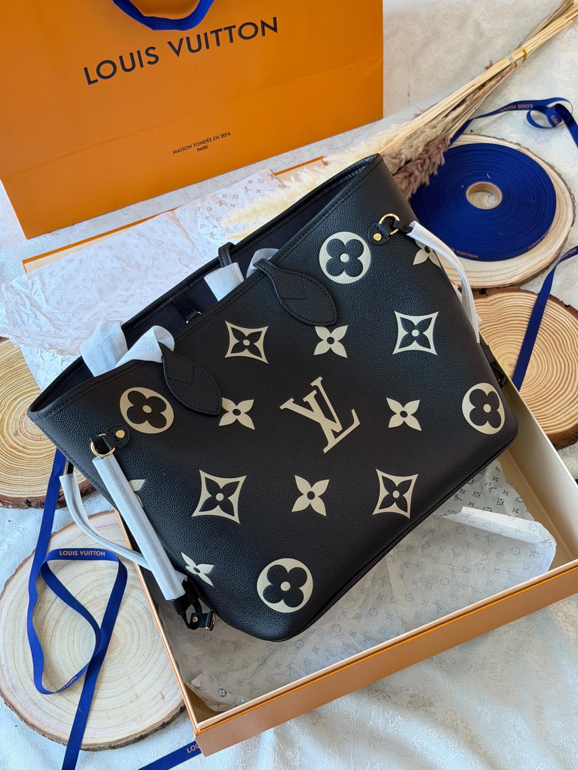 Louis Vuitton Neverfull MM Tote Embossed Monogram Empreinte Cowhide Leather