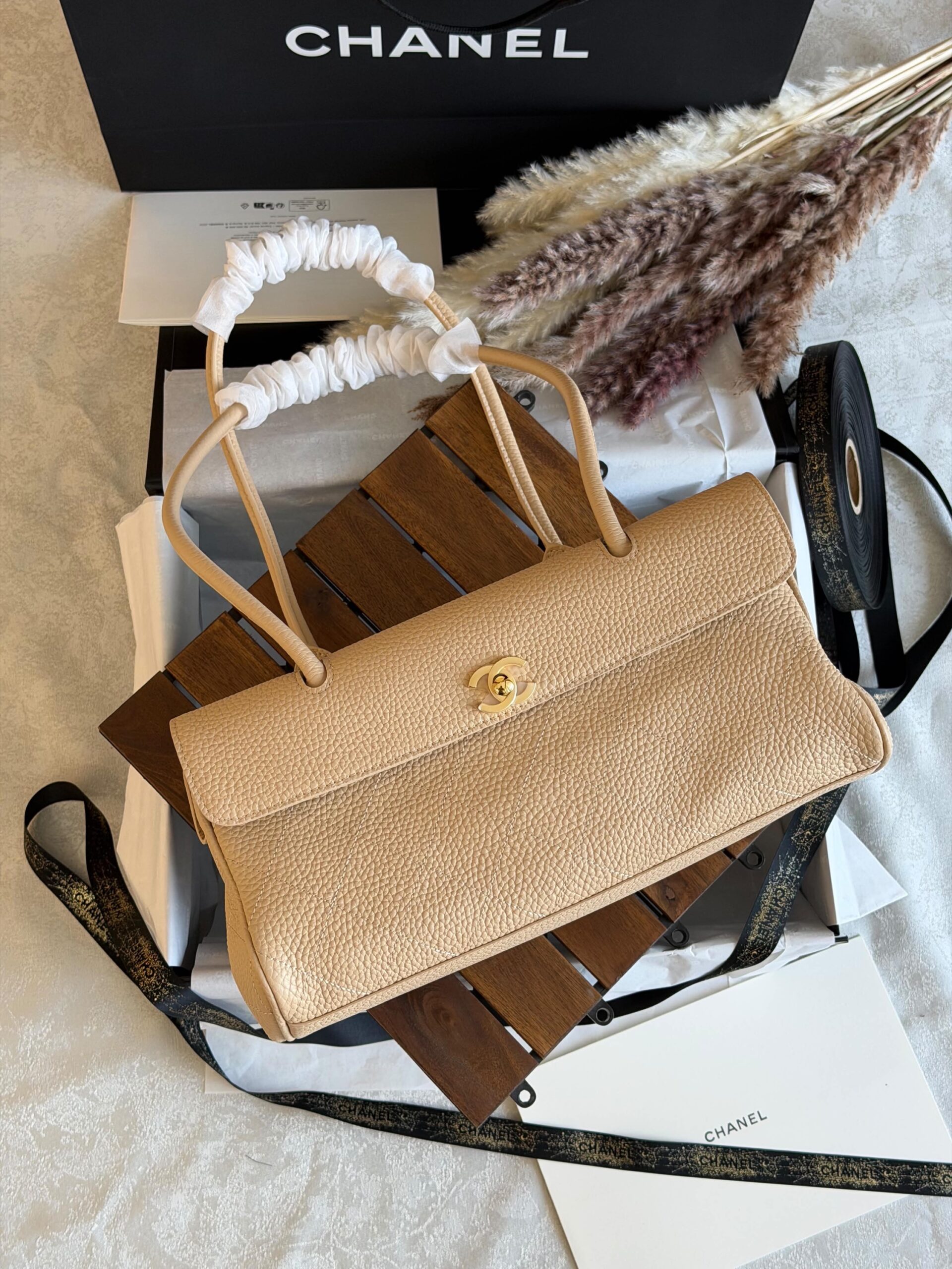 Chanel Small Tote From The 2026 Spring-Summer 26S) Collection - Image 4