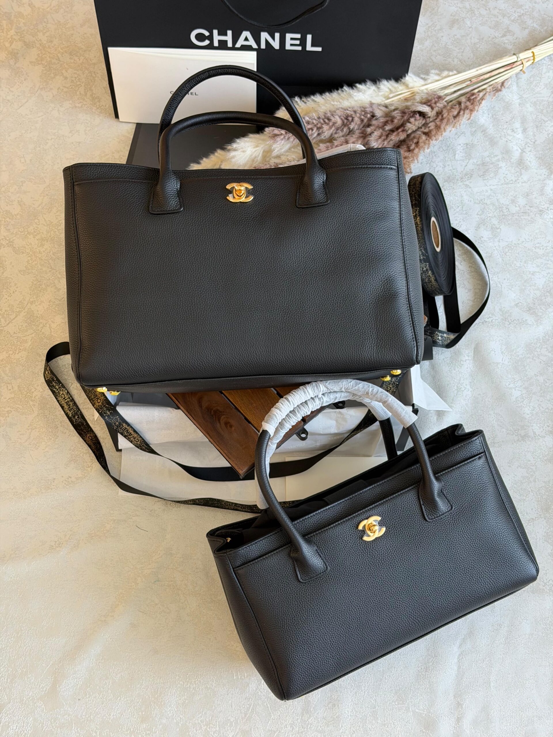 leather Chanel Executive Cerf Tote Bag - Image 5