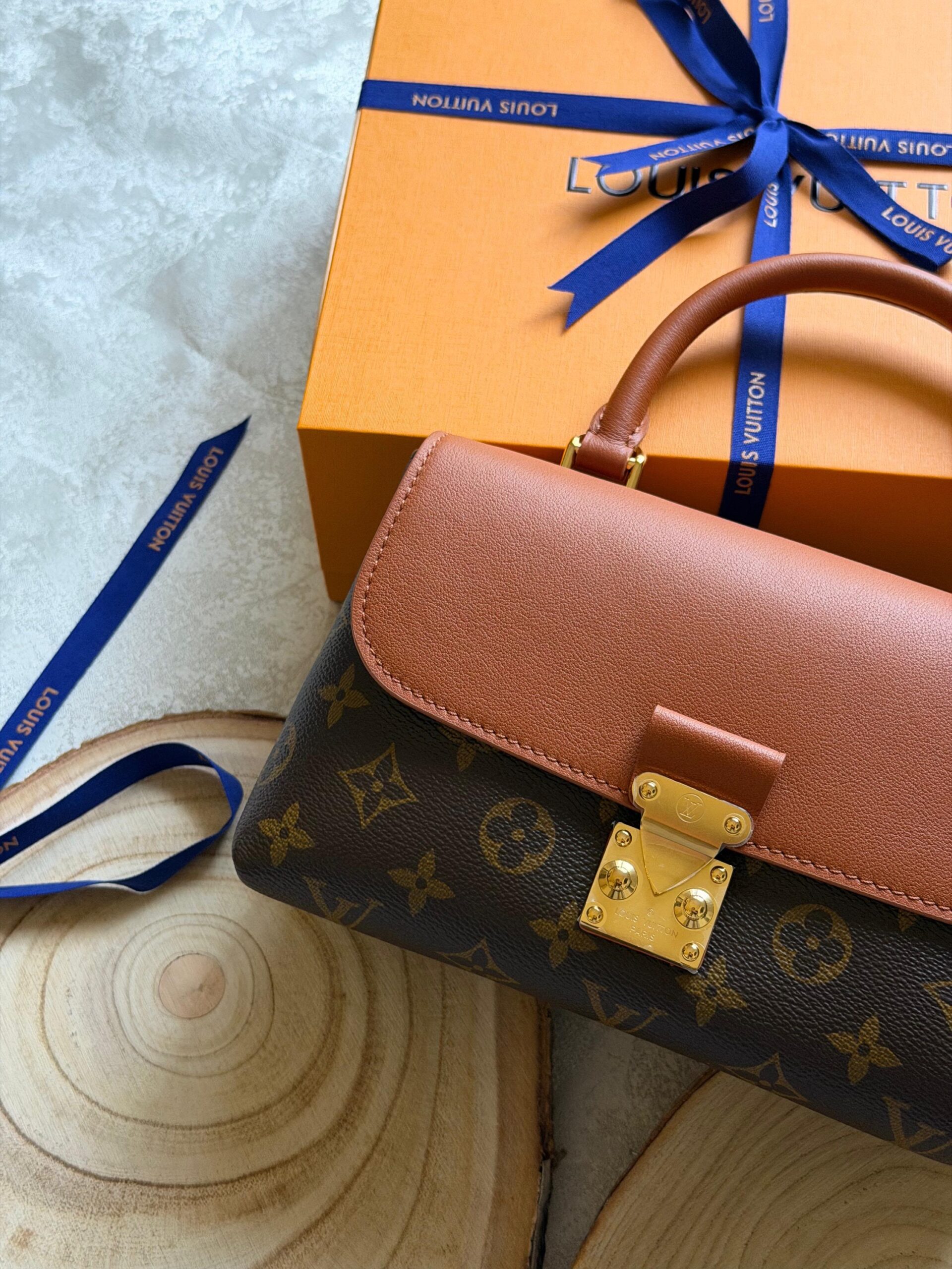 Louis Vuitton Madeleine BB Handbag - Image 4