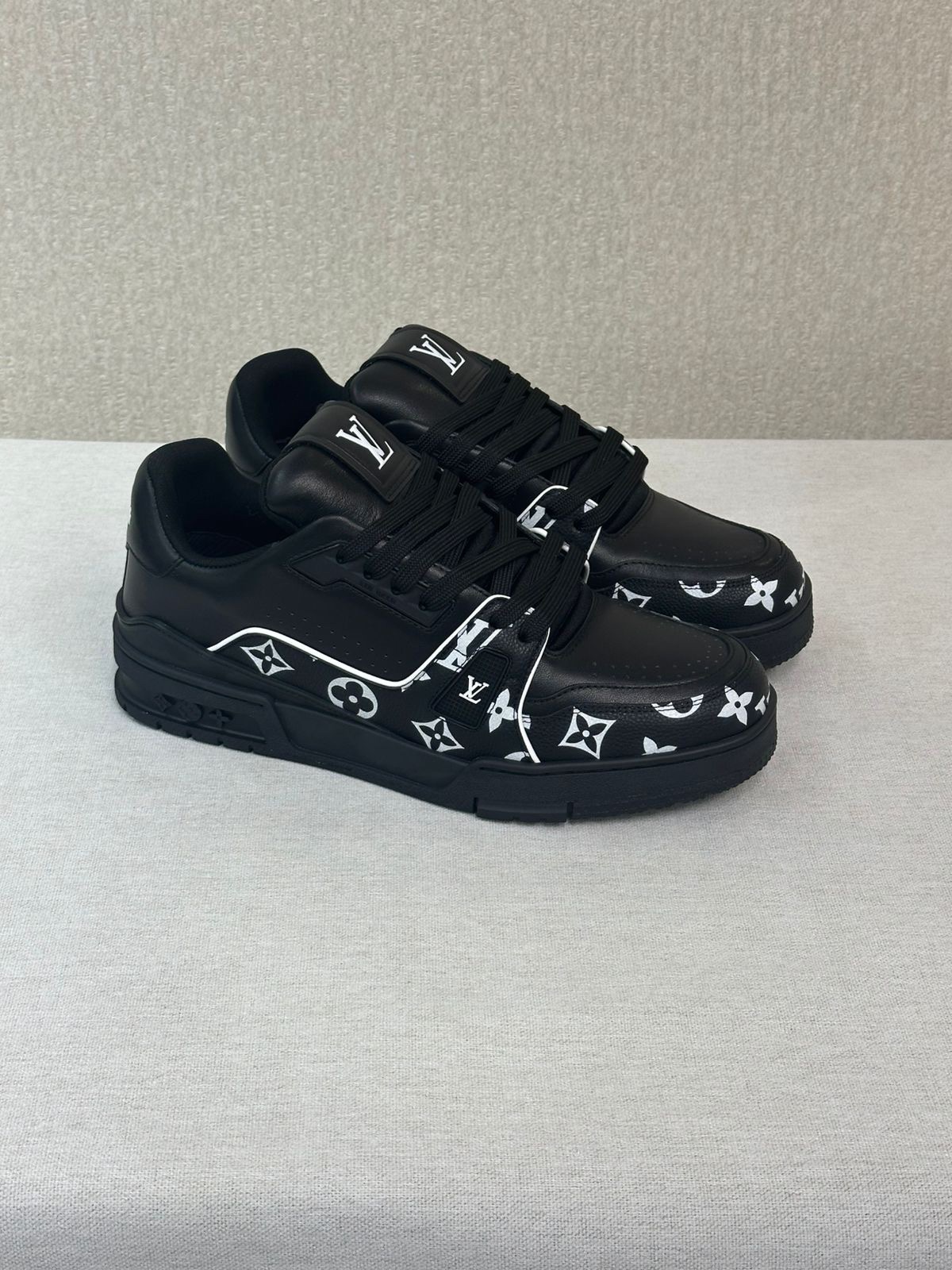 Louis Vuitton LV Trainer Sneakers