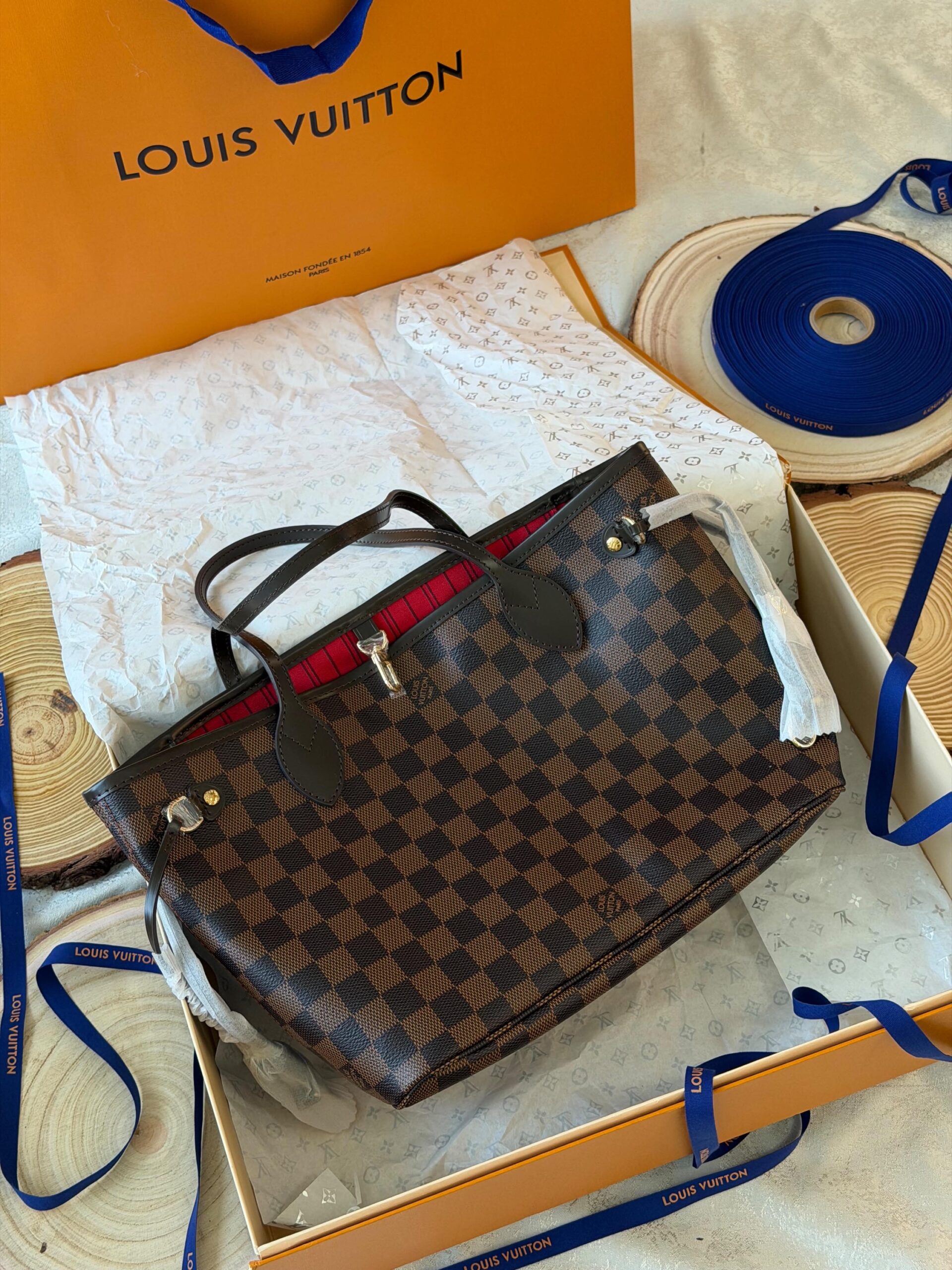 Louis Vuitton Neverfull MM Tote Bag - Image 11