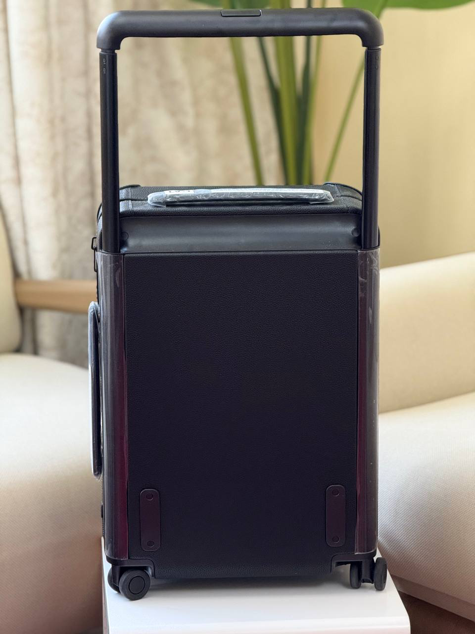 Louis Vuitton Horizon 55 Suitcase Leather Trim And Matte Black Leather Corners - Image 15