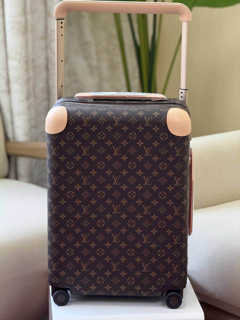 Louis Vuitton Horizon 55 Suitcase Leather Trim And Matte Black Leather Corners - Image 11