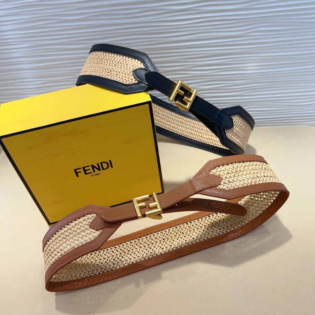 Fendi Raffia Belt Features Contrast Leather Straps - Image 6