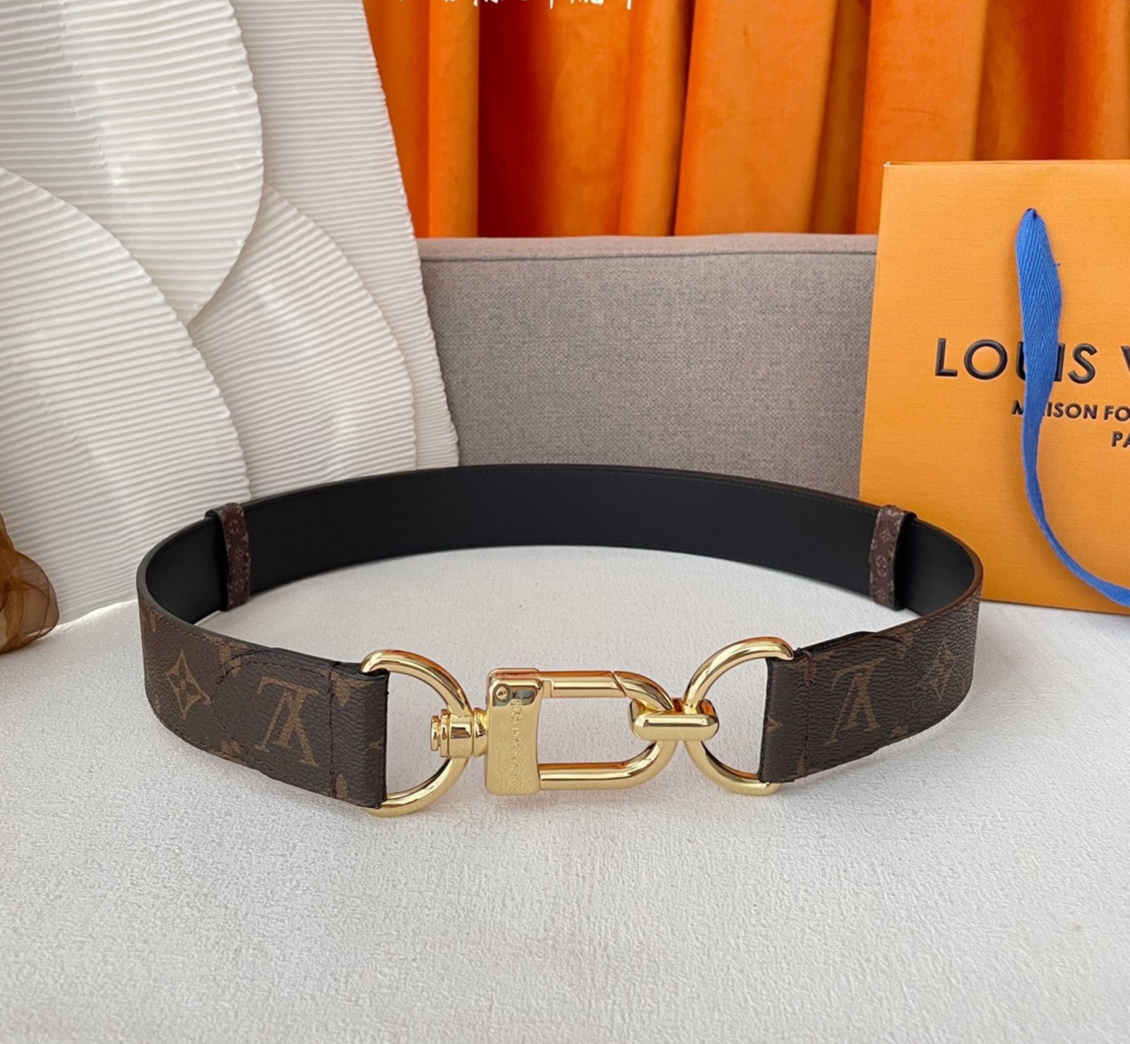 This Louis Vuitton Bandoulière Bag Strap - Image 2