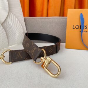 This Louis Vuitton Bandoulière Bag Strap