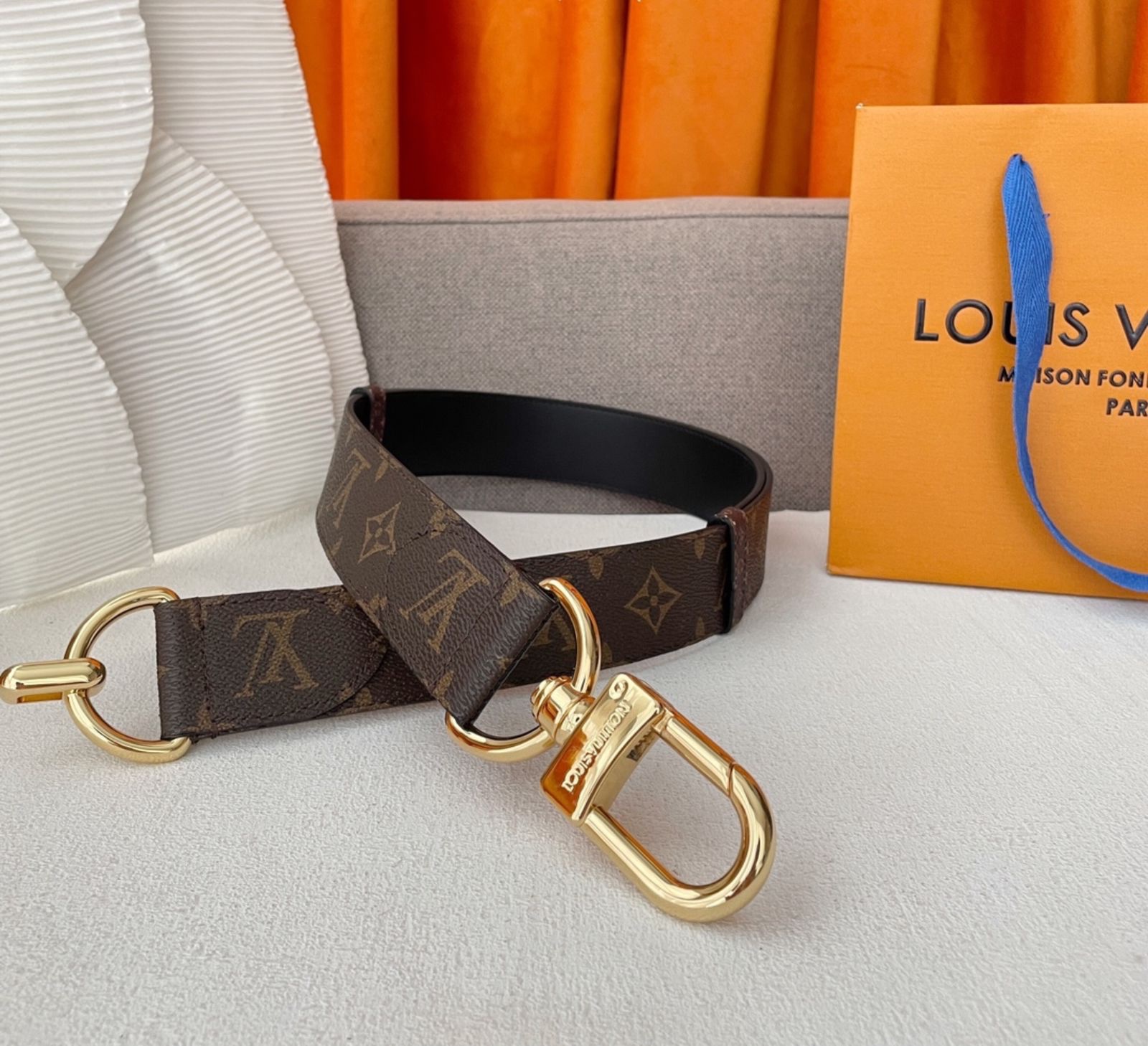 This Louis Vuitton Bandoulière Bag Strap