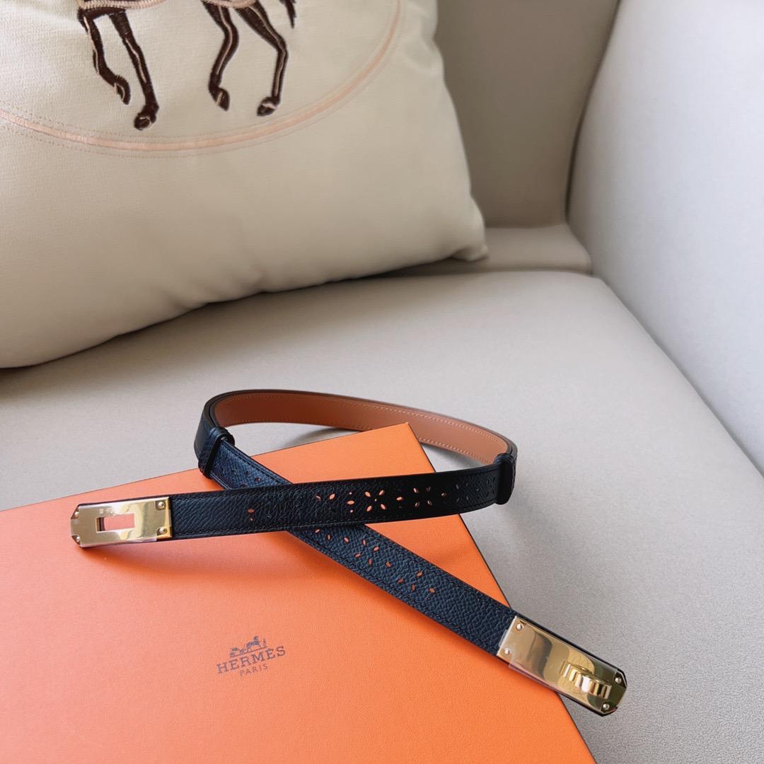 Hermès Kelly Belt Features Perforated Leather - Image 3