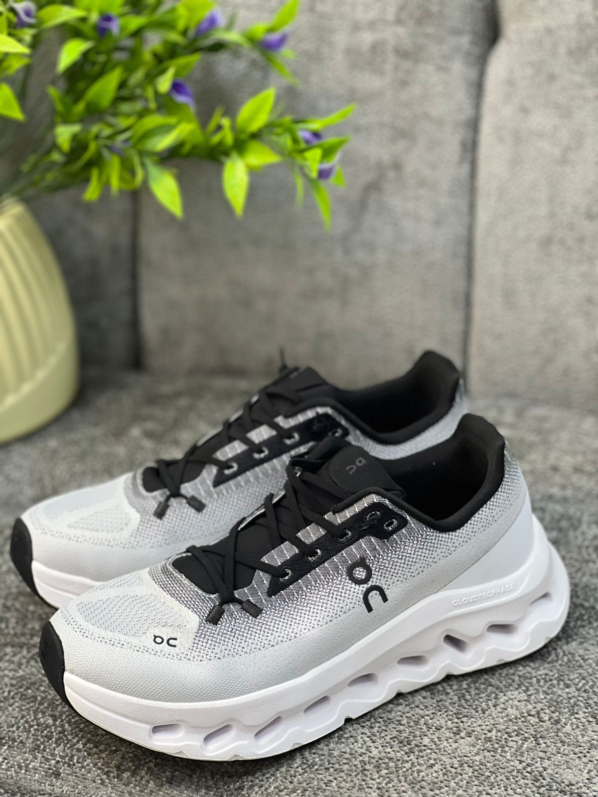 On Cloudtilt Sneakers - Image 2