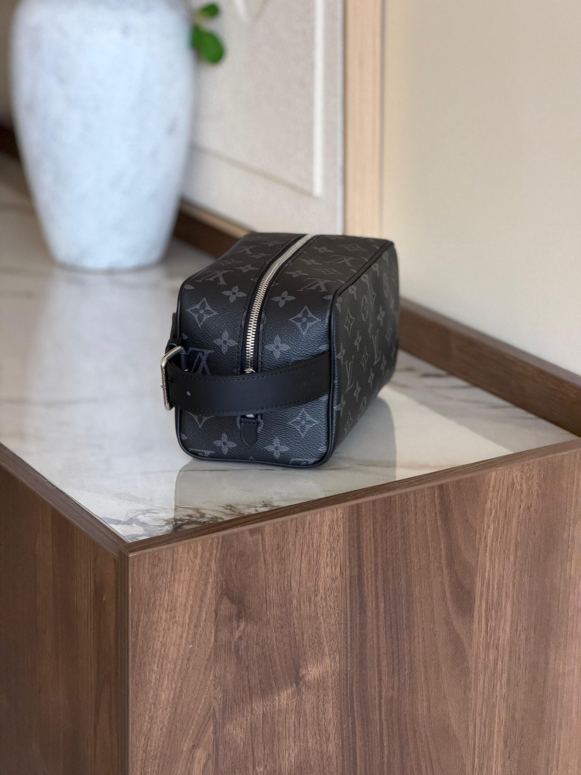 Louis Vuitton Dopp Kit - Image 2