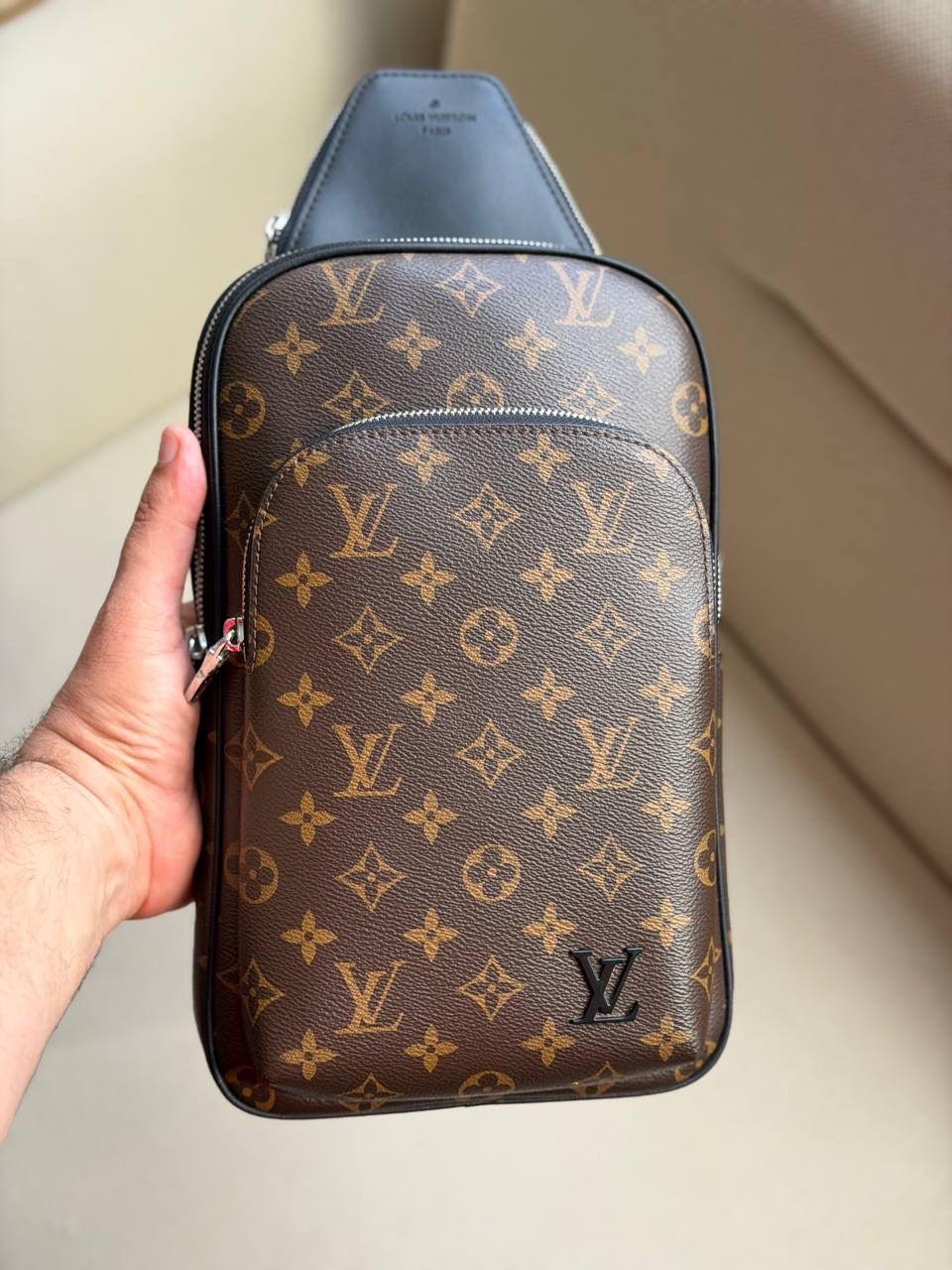 Louis Vuitton Avenue Slingbag PM