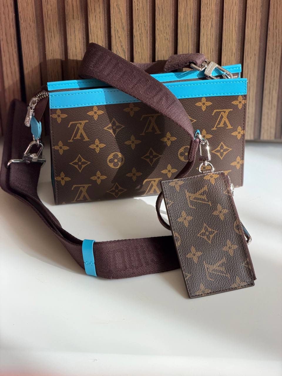 Louis Vuitton Gaston Wearable Wallet - Image 3