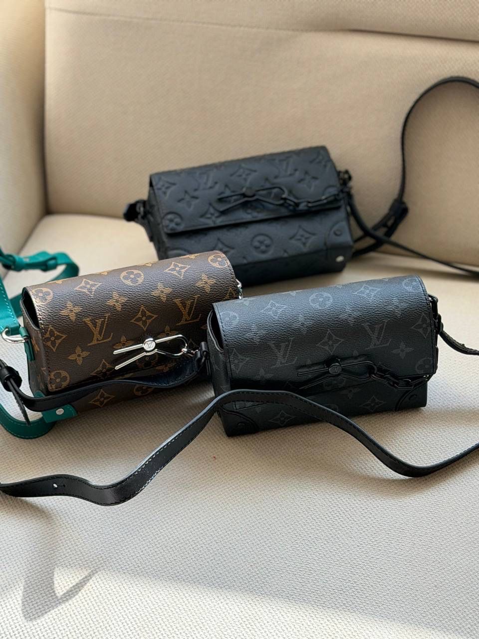 Louis Vuitton Steamer Wearable Wallet - Image 7