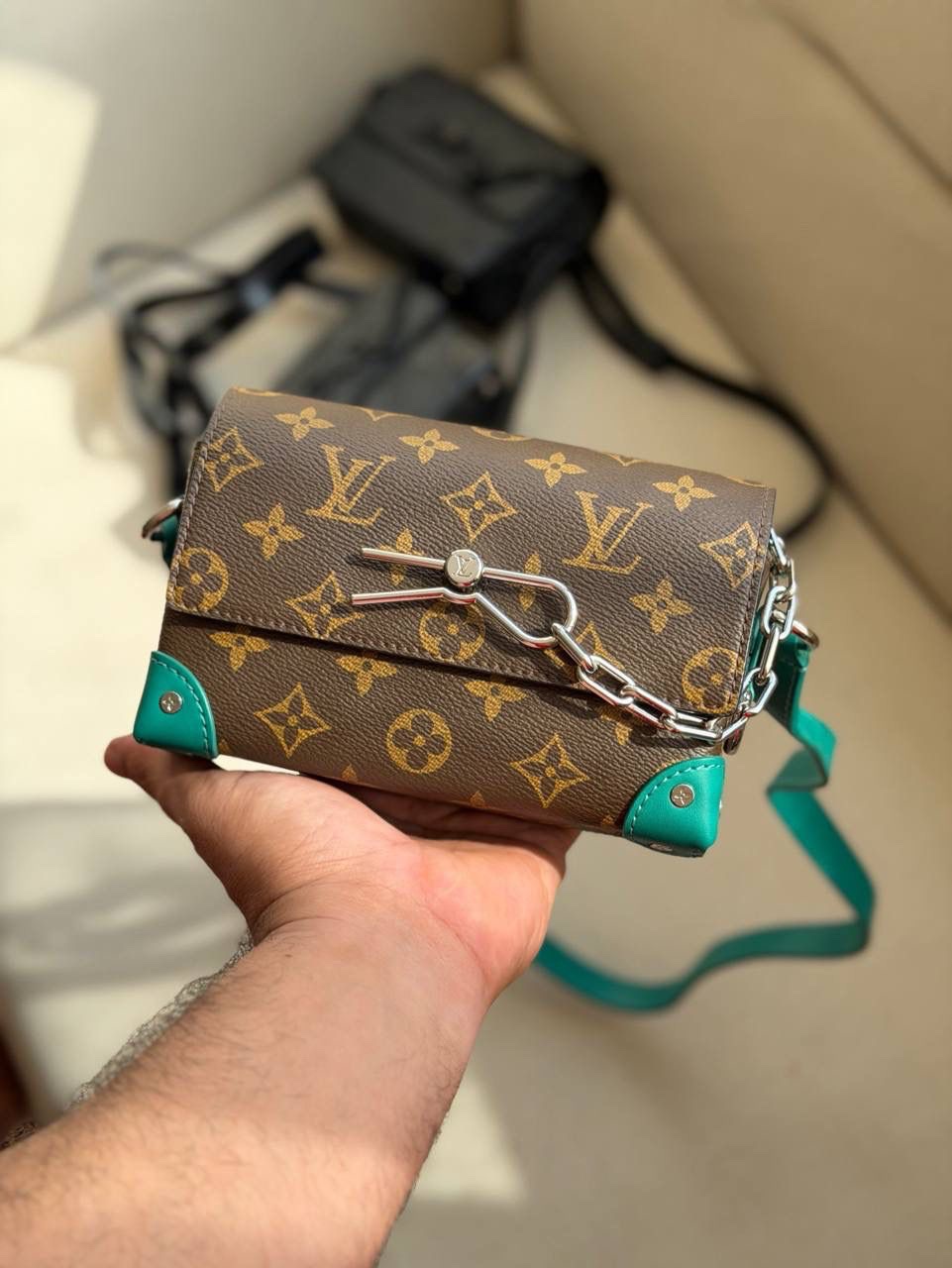 Louis Vuitton Steamer Wearable Wallet - Image 3