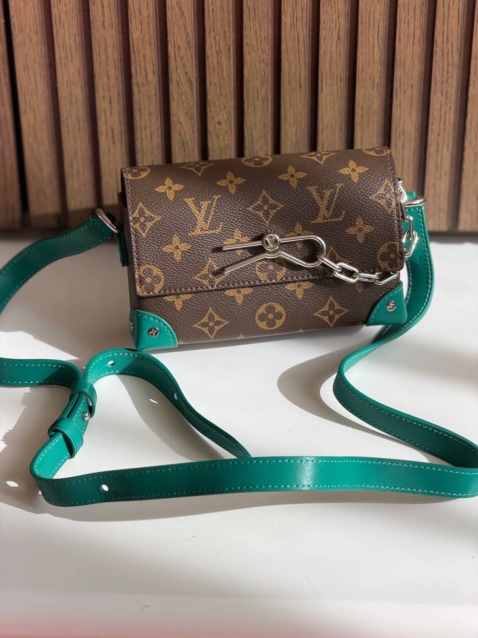 Louis Vuitton Steamer Wearable Wallet - Image 4