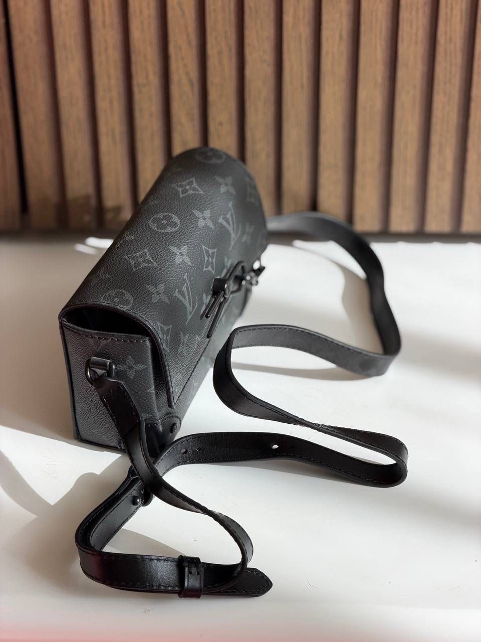 Louis Vuitton Steamer Wearable Wallet - Image 6
