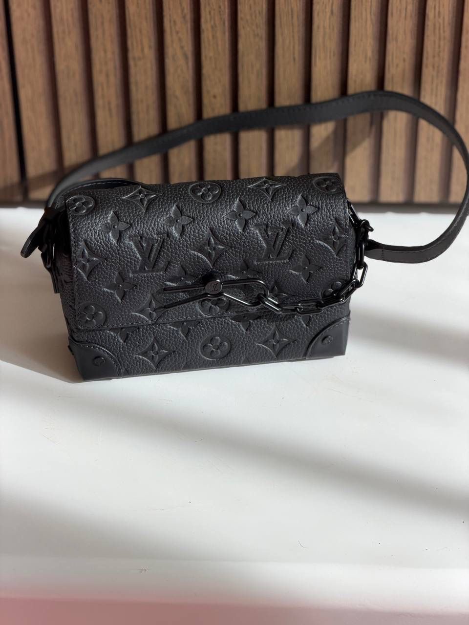 Louis Vuitton Steamer Wearable Wallet - Image 5