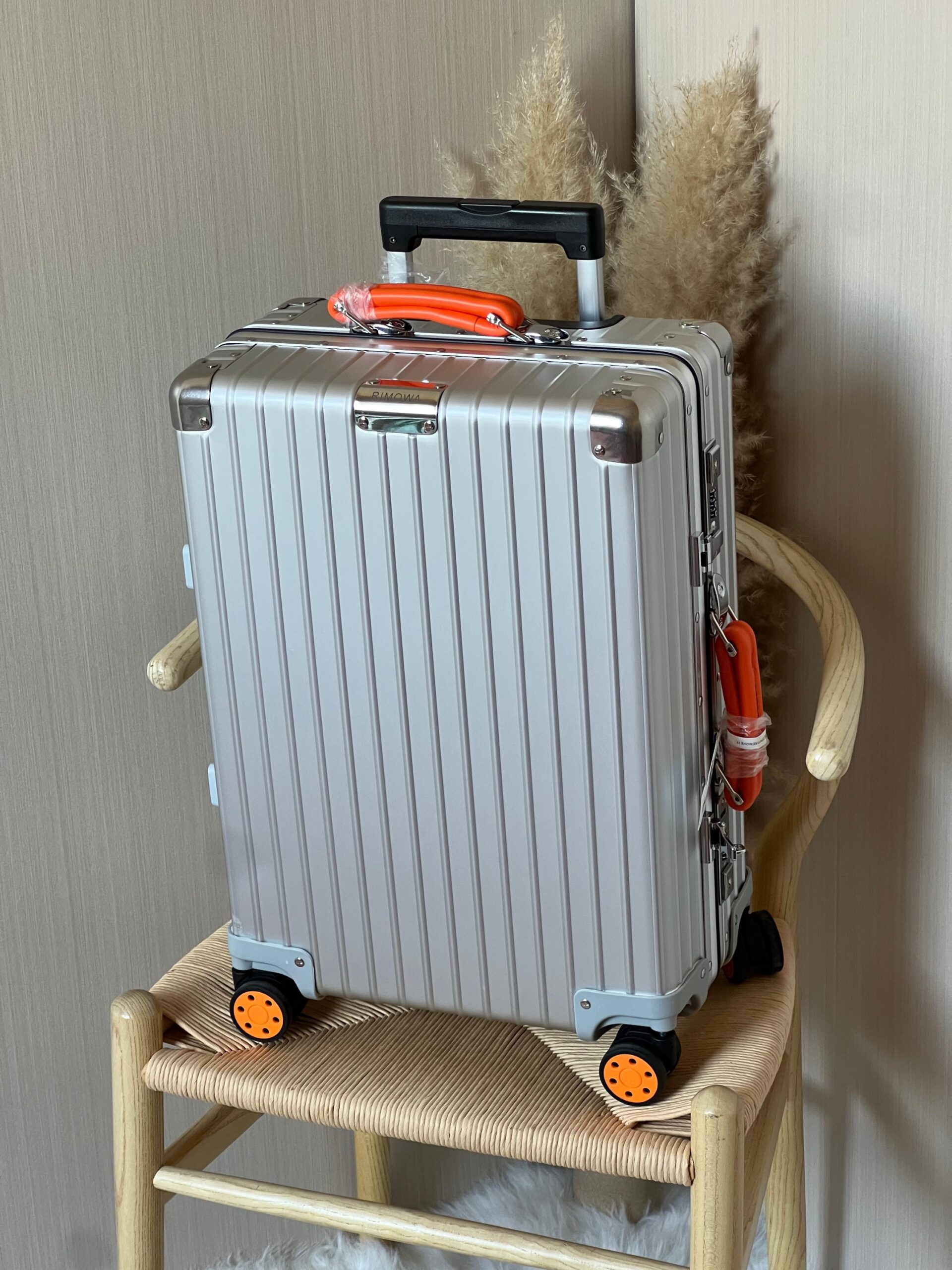 RIMOWA Classic Cabin Suitcase - Image 2