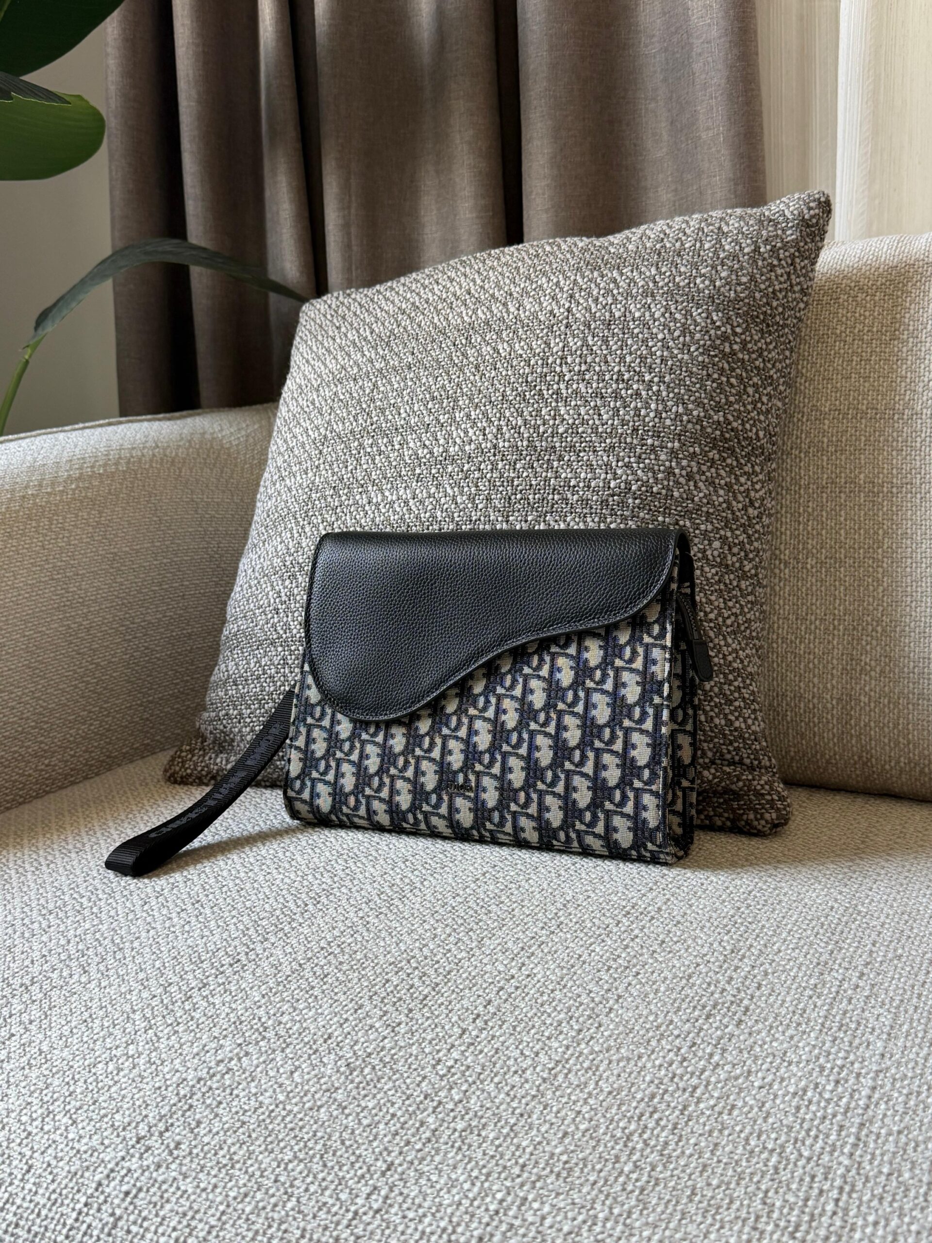 Dior Saddle A5 Triangle Pouch - Image 2