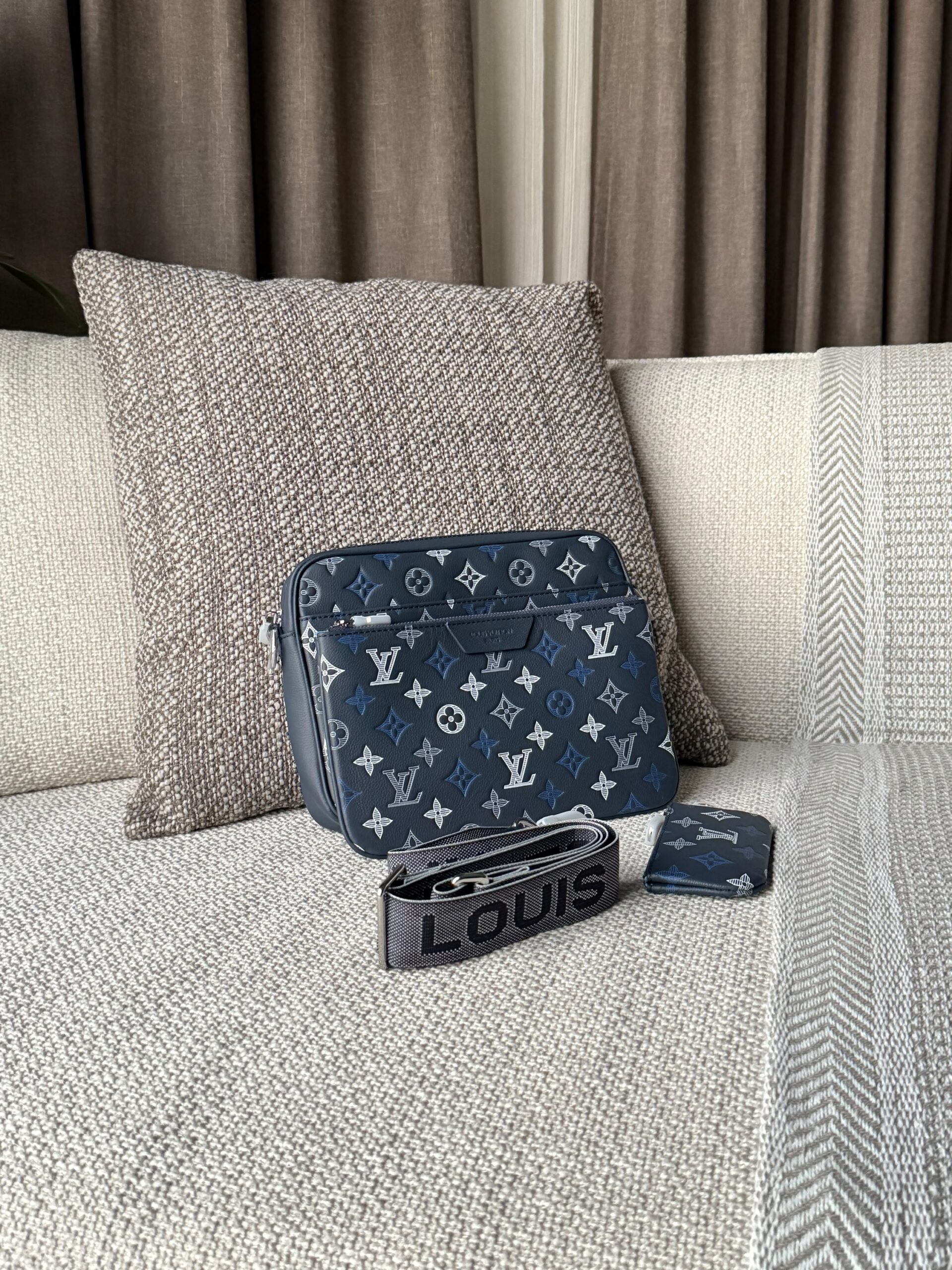 Louis Vuitton Trio Messenger Bag