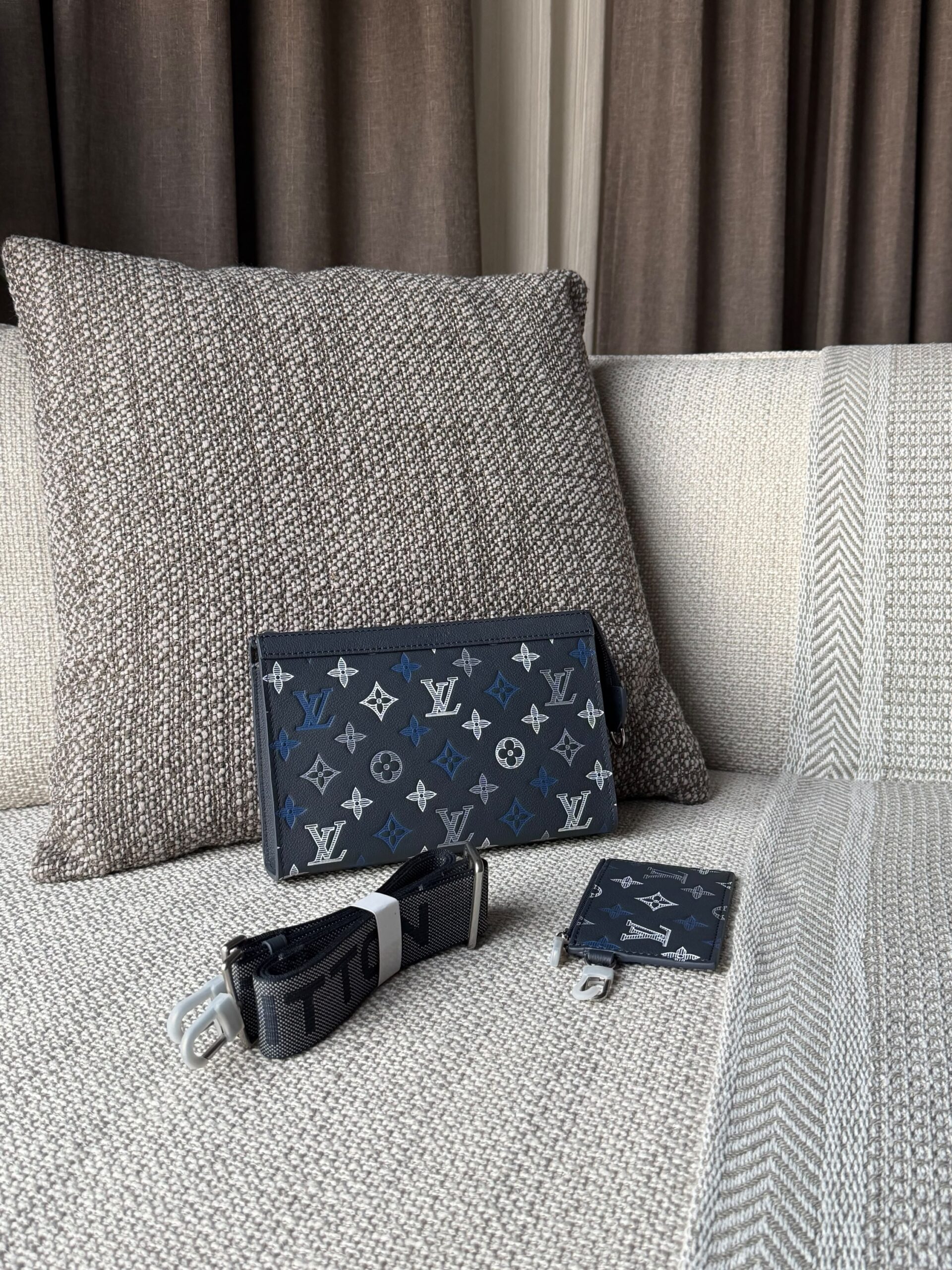 Louis Vuitton Gaston Wearable Wallet