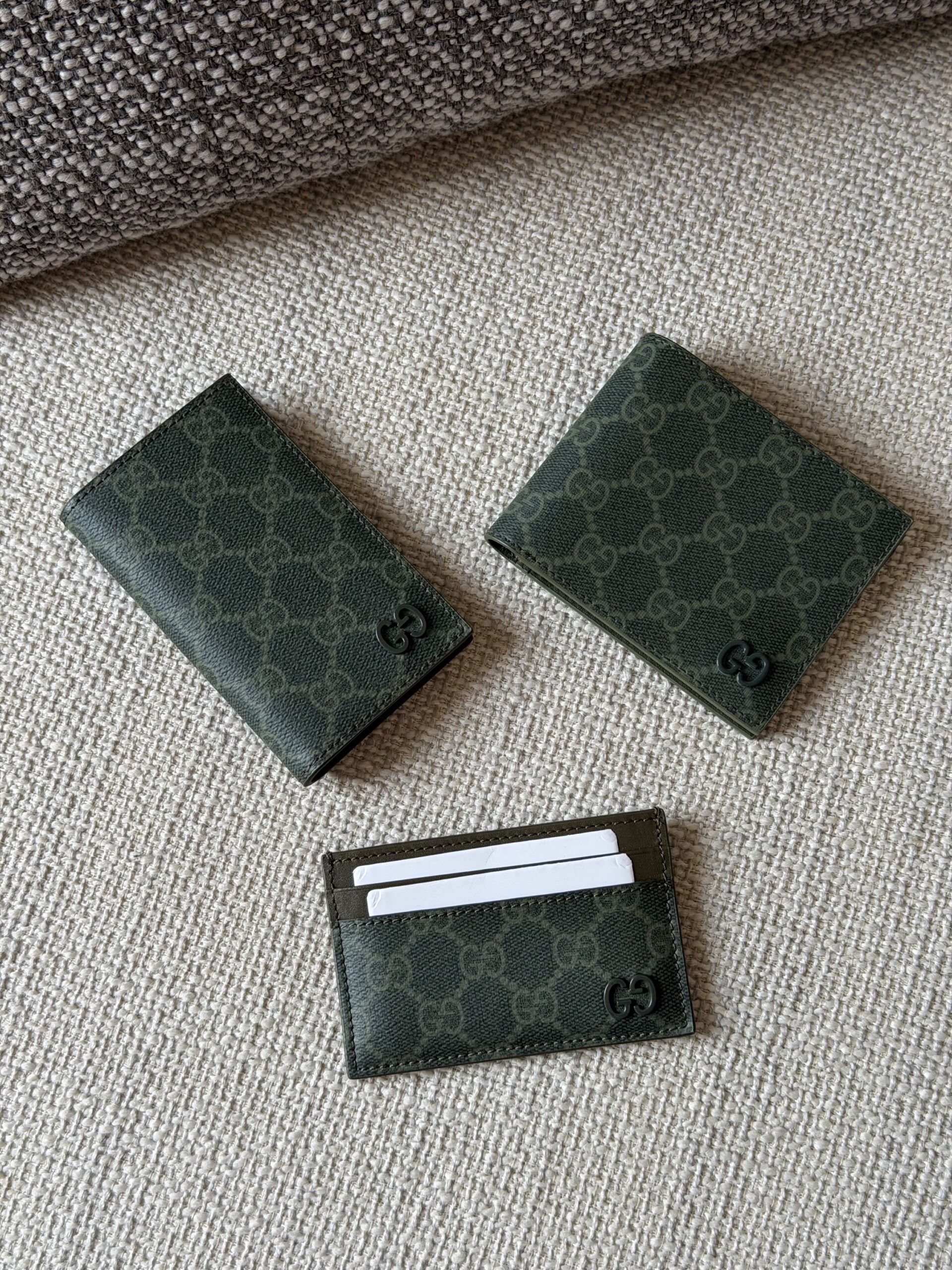 Gucci Essence Classic Bi-Fold Wallet