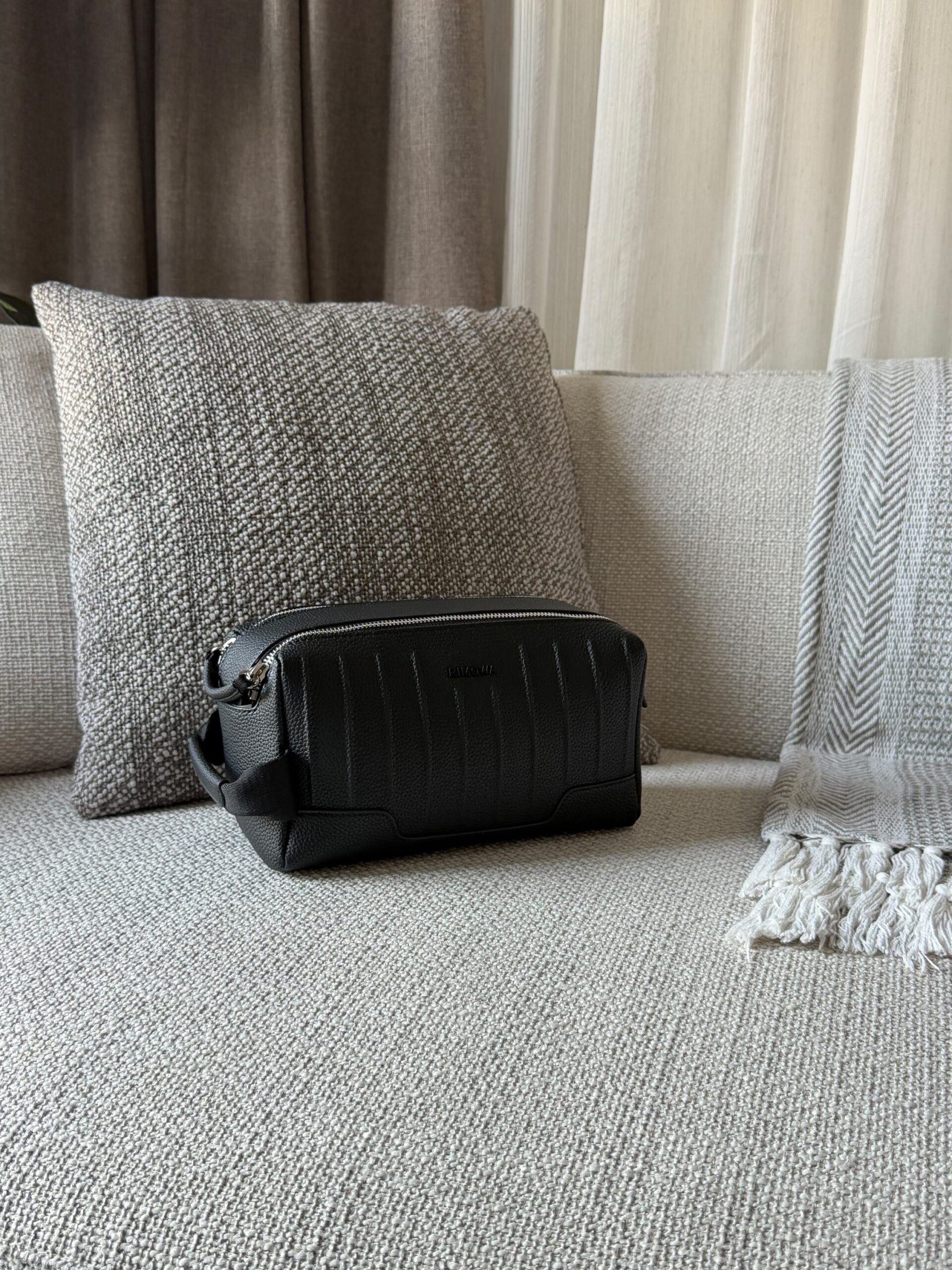 Rimowa Never Still Toiletry Bag - Image 2