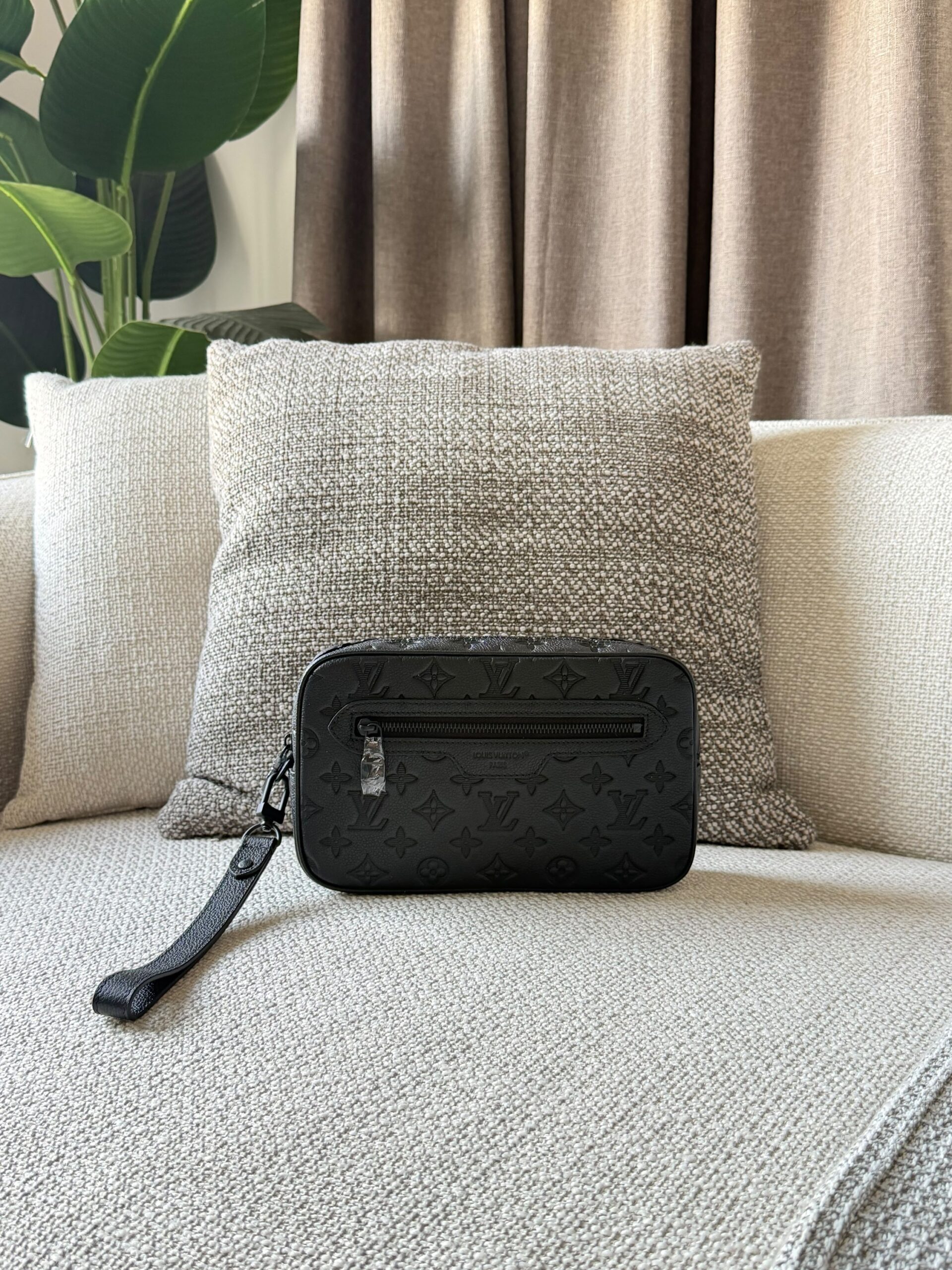 Louis Vuitton Pochette Kasai Clutch - Image 3