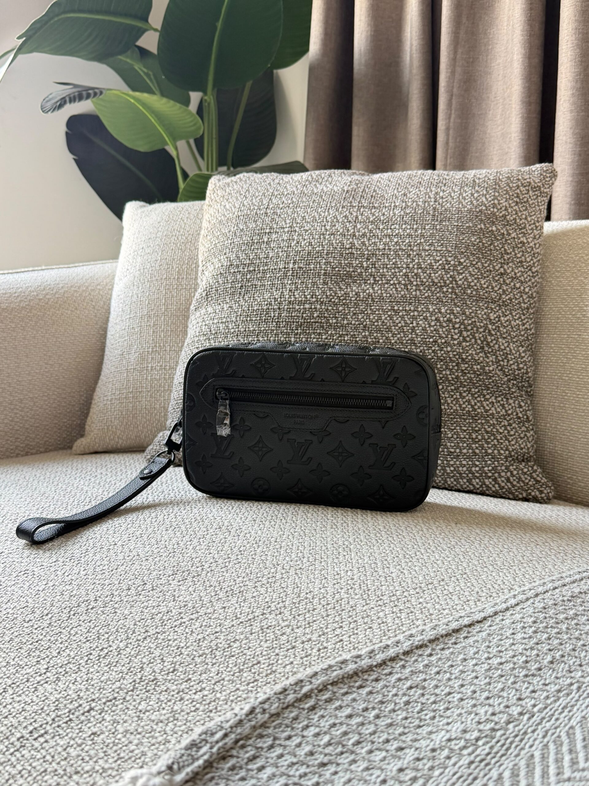 Louis Vuitton Pochette Kasai Clutch - Image 2