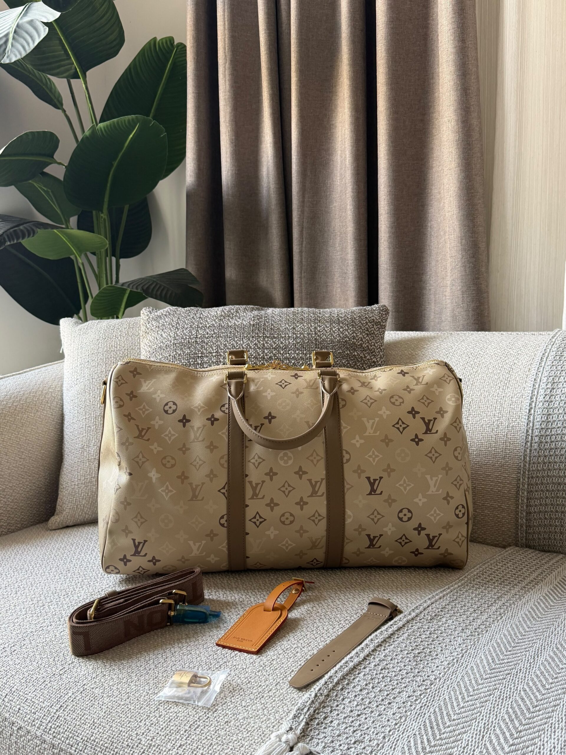 Louis Vuitton Keepall Bandoulière 50