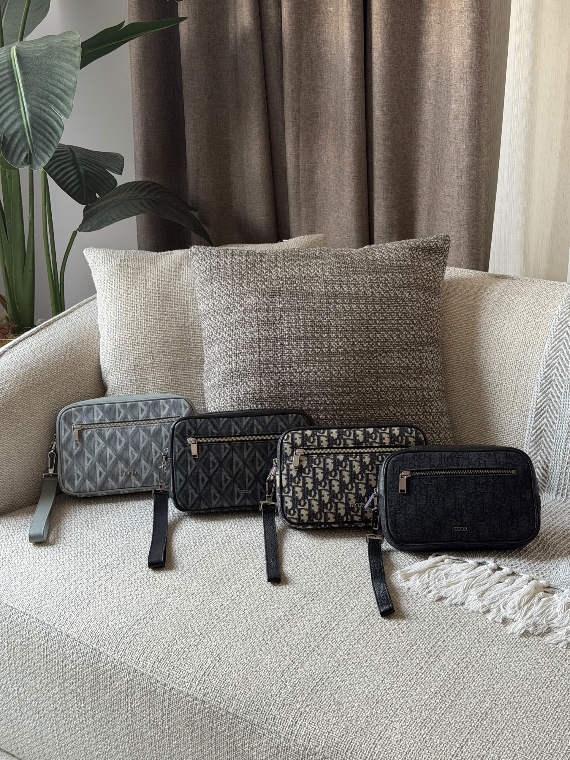 Dior Toiletry Pouch - Image 5
