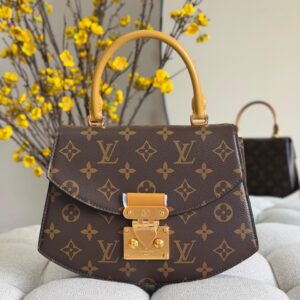 Louis Vuitton Tilsitt Bag