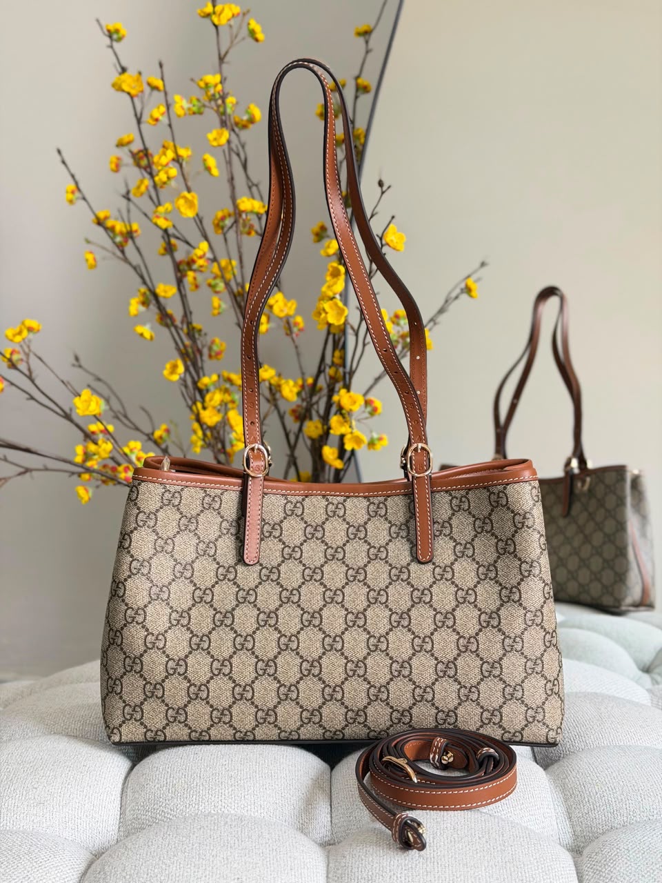 Gucci GG Emblem Small Tote Bag - Image 3