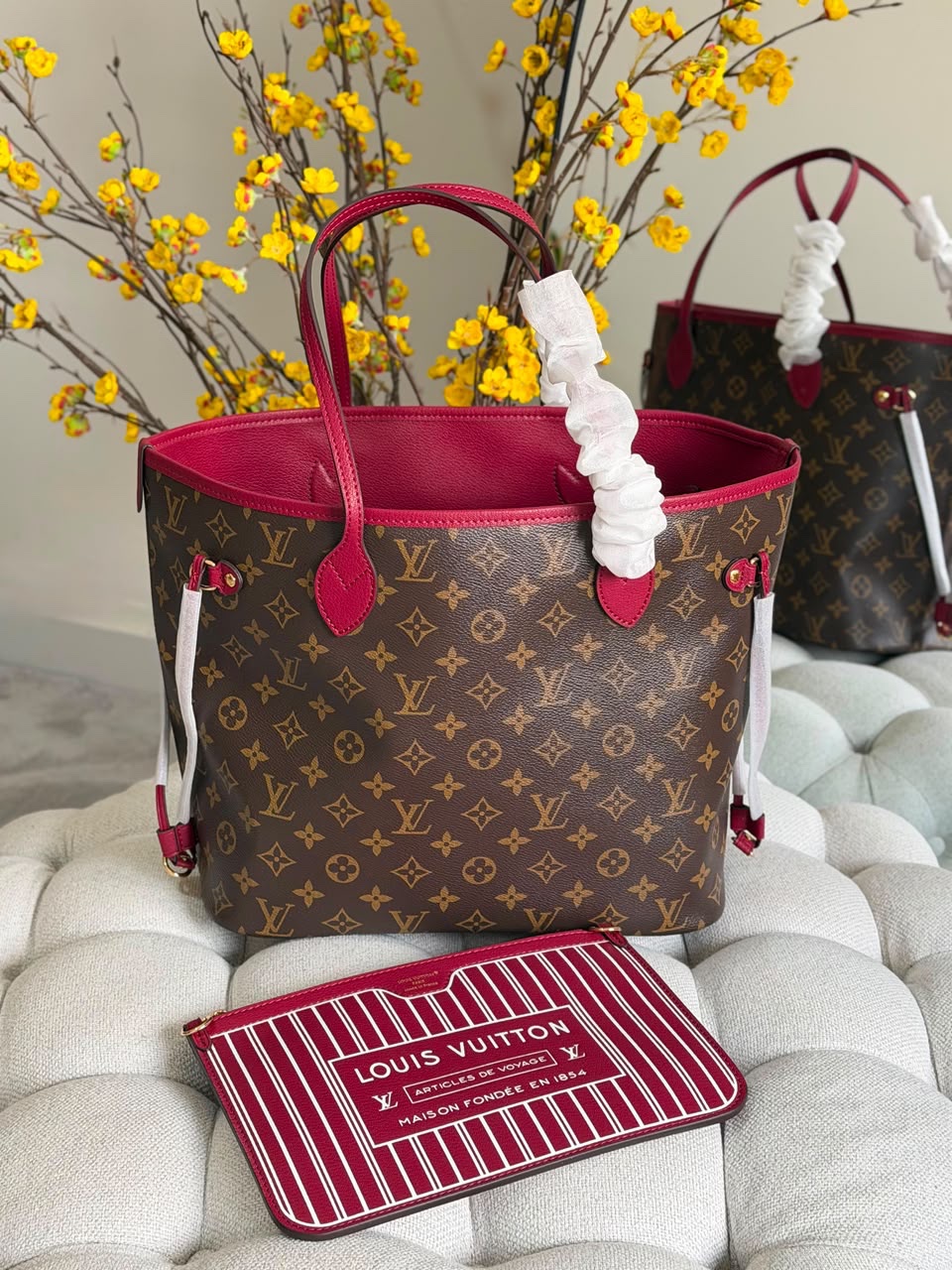 Louis Vuitton Neverfull MM Tote - Image 2