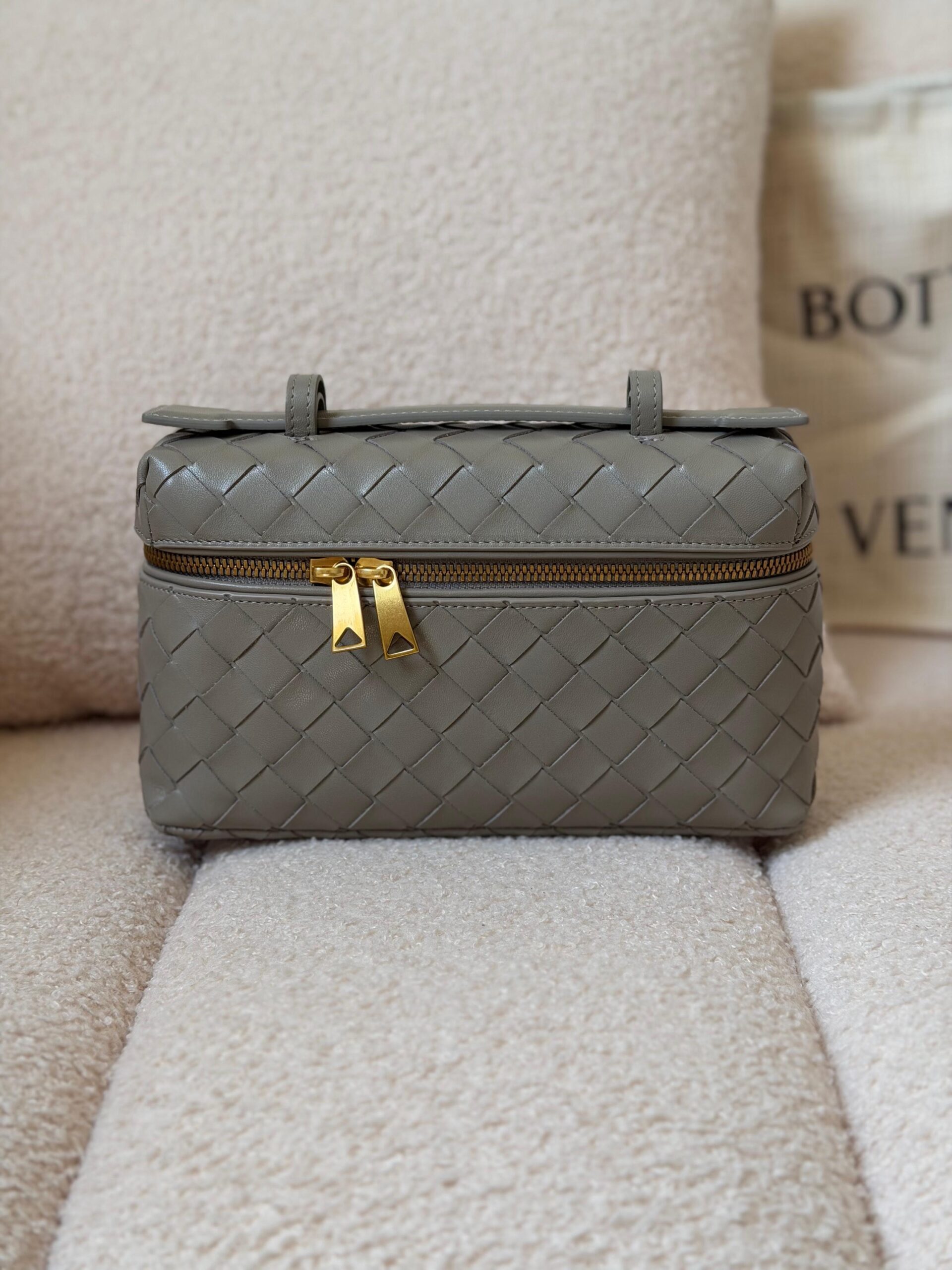 Bottega Veneta Bang Bang Vanity Case 22 Cm - Image 9