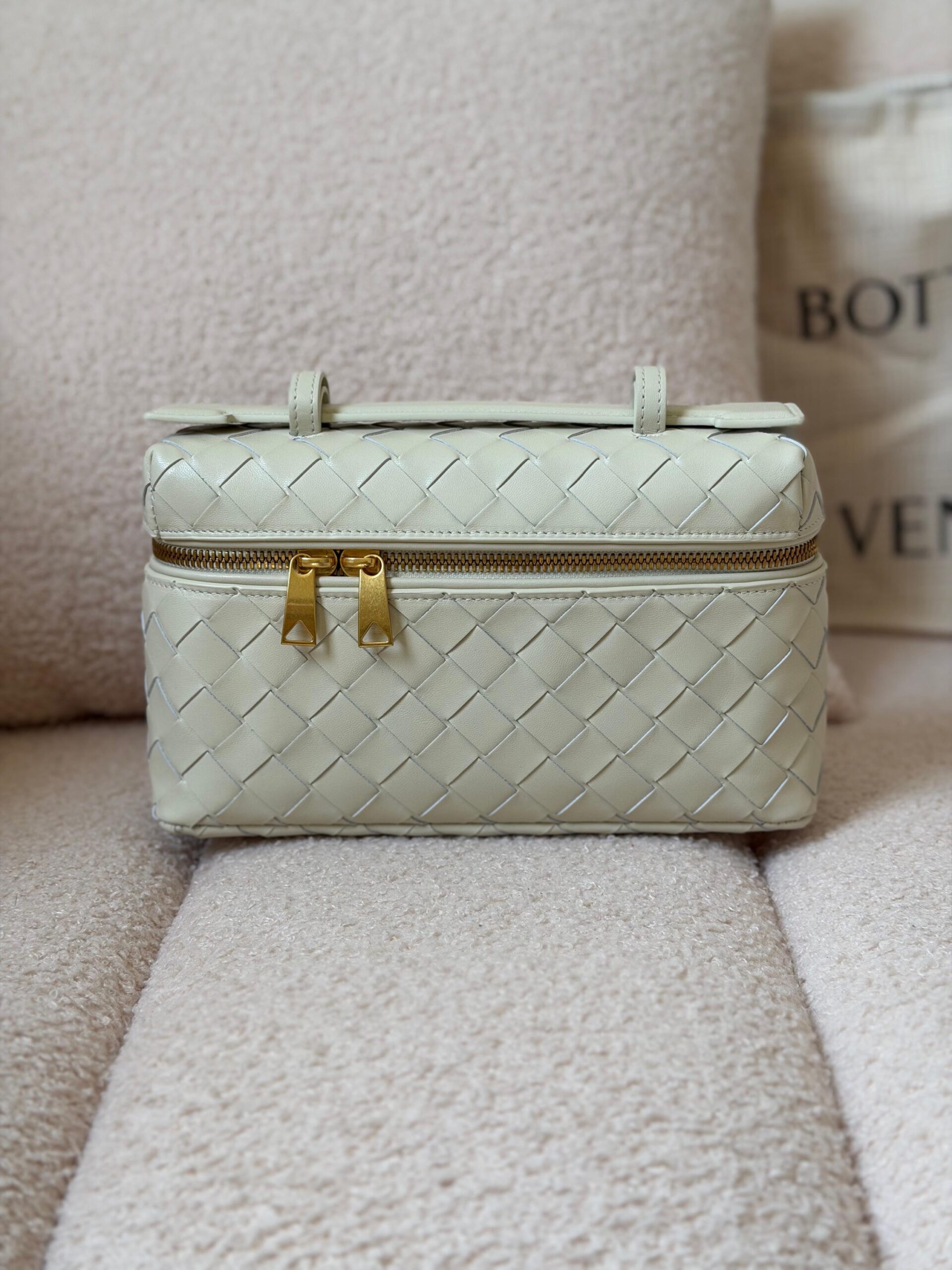 Bottega Veneta Bang Bang Vanity Case 22 Cm - Image 8