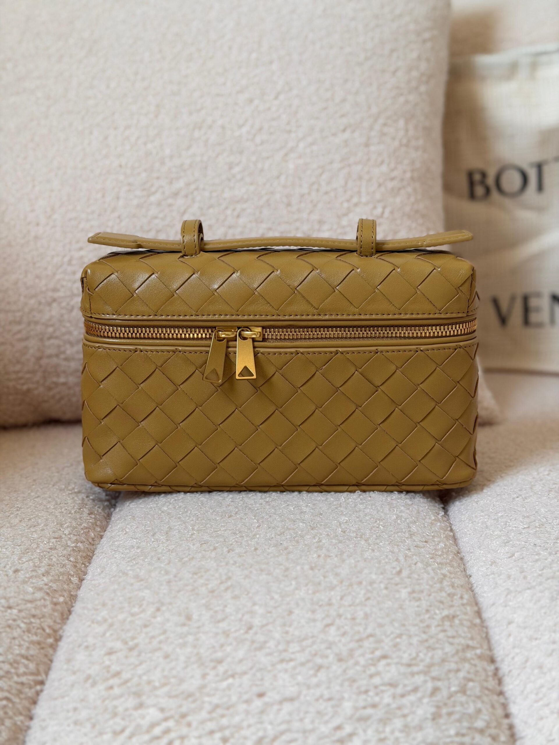 Bottega Veneta Bang Bang Vanity Case 22 Cm - Image 12