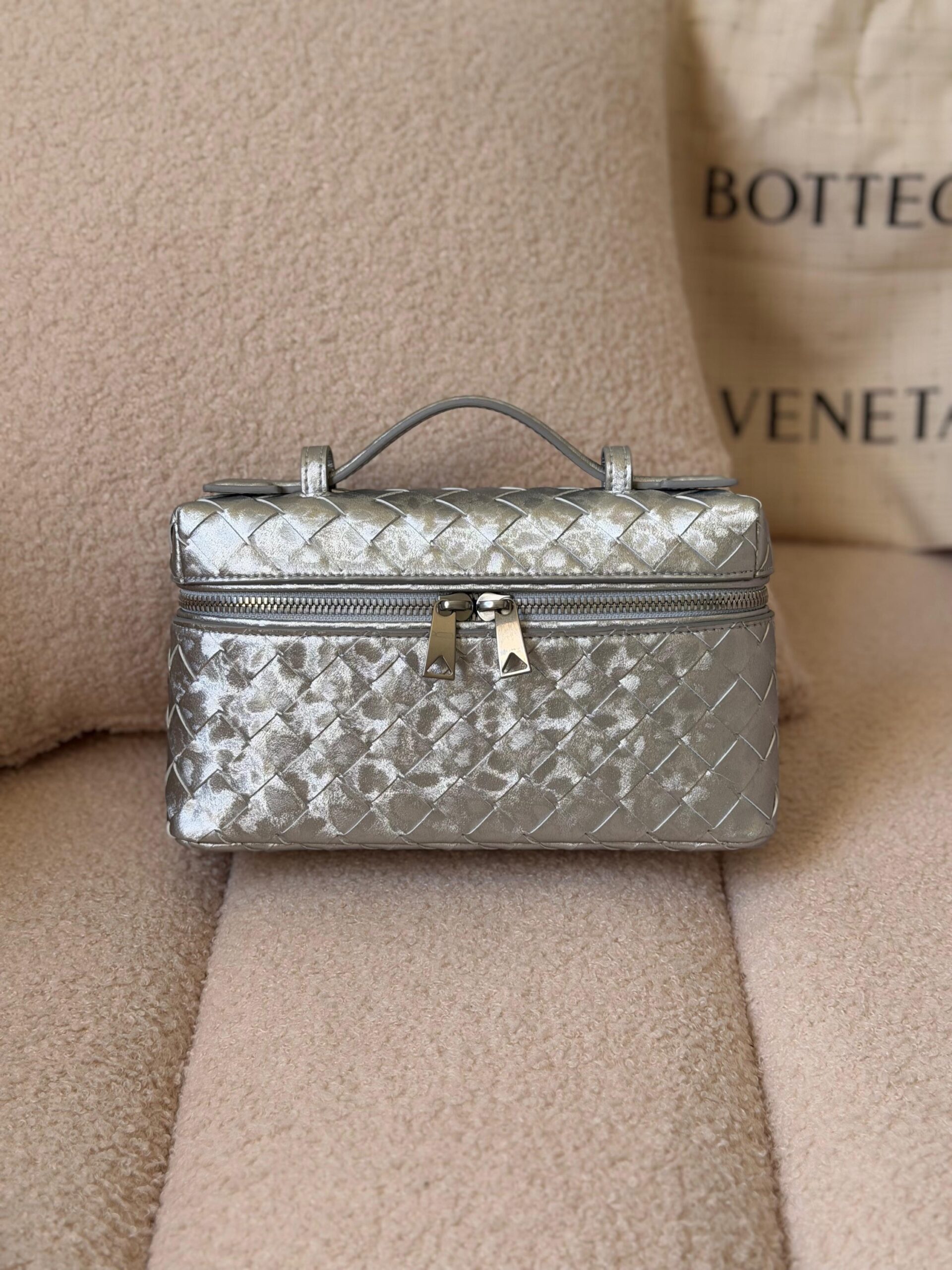 Bottega Veneta Bang Bang Vanity Case 22 Cm - Image 4