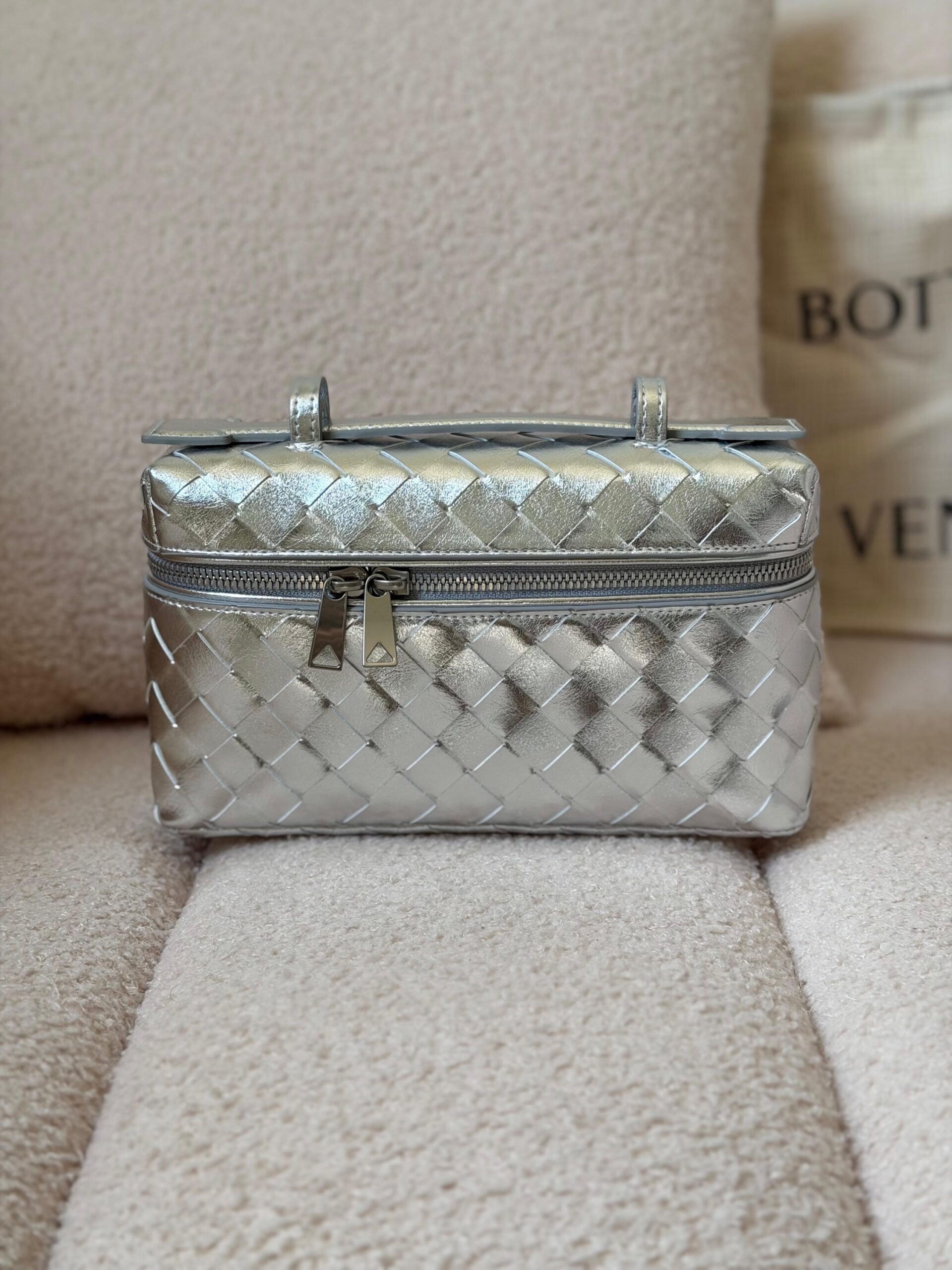 Bottega Veneta Bang Bang Vanity Case 22 Cm - Image 13