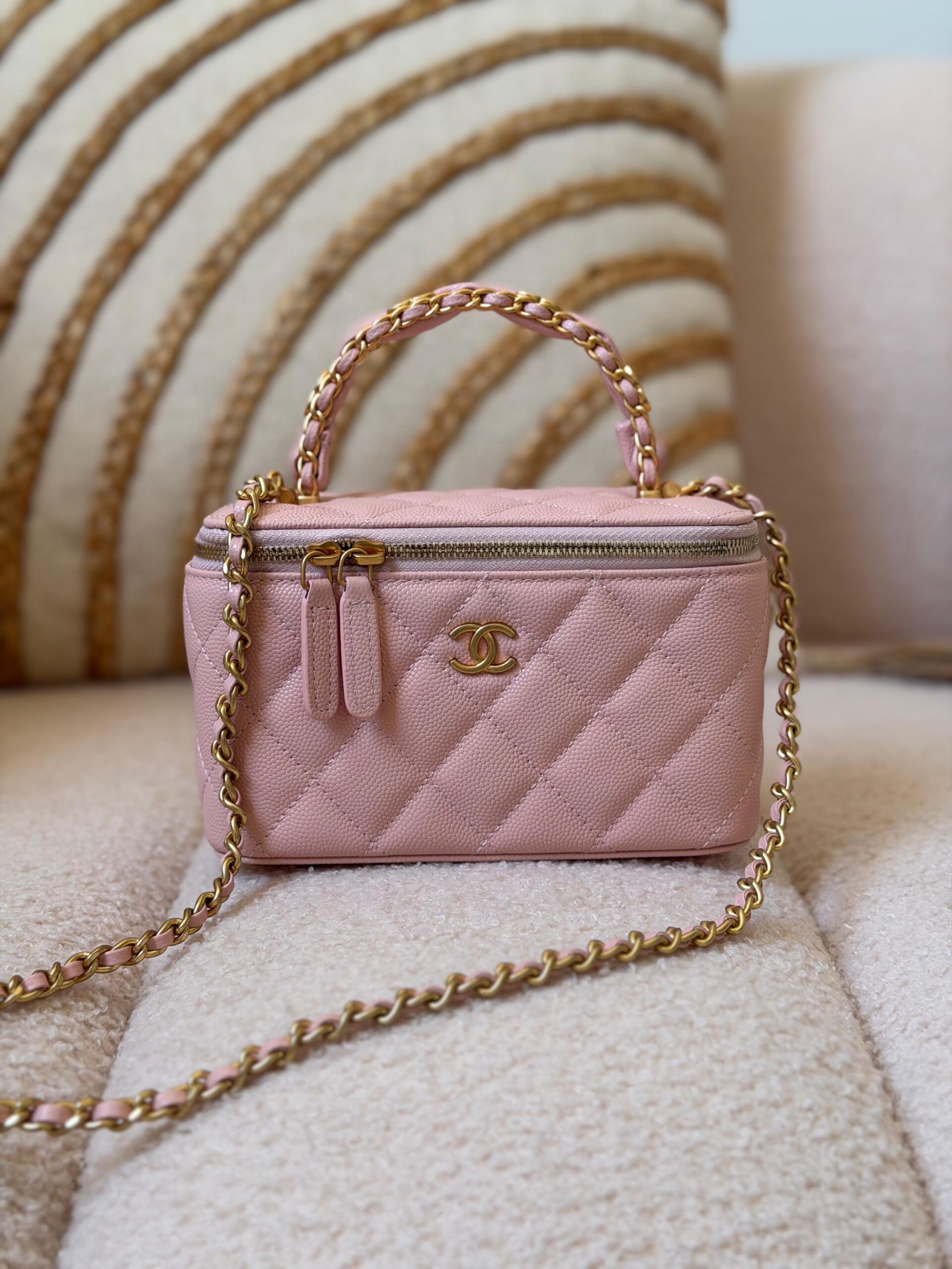 Chanel Vanity With Handle 16 Cm