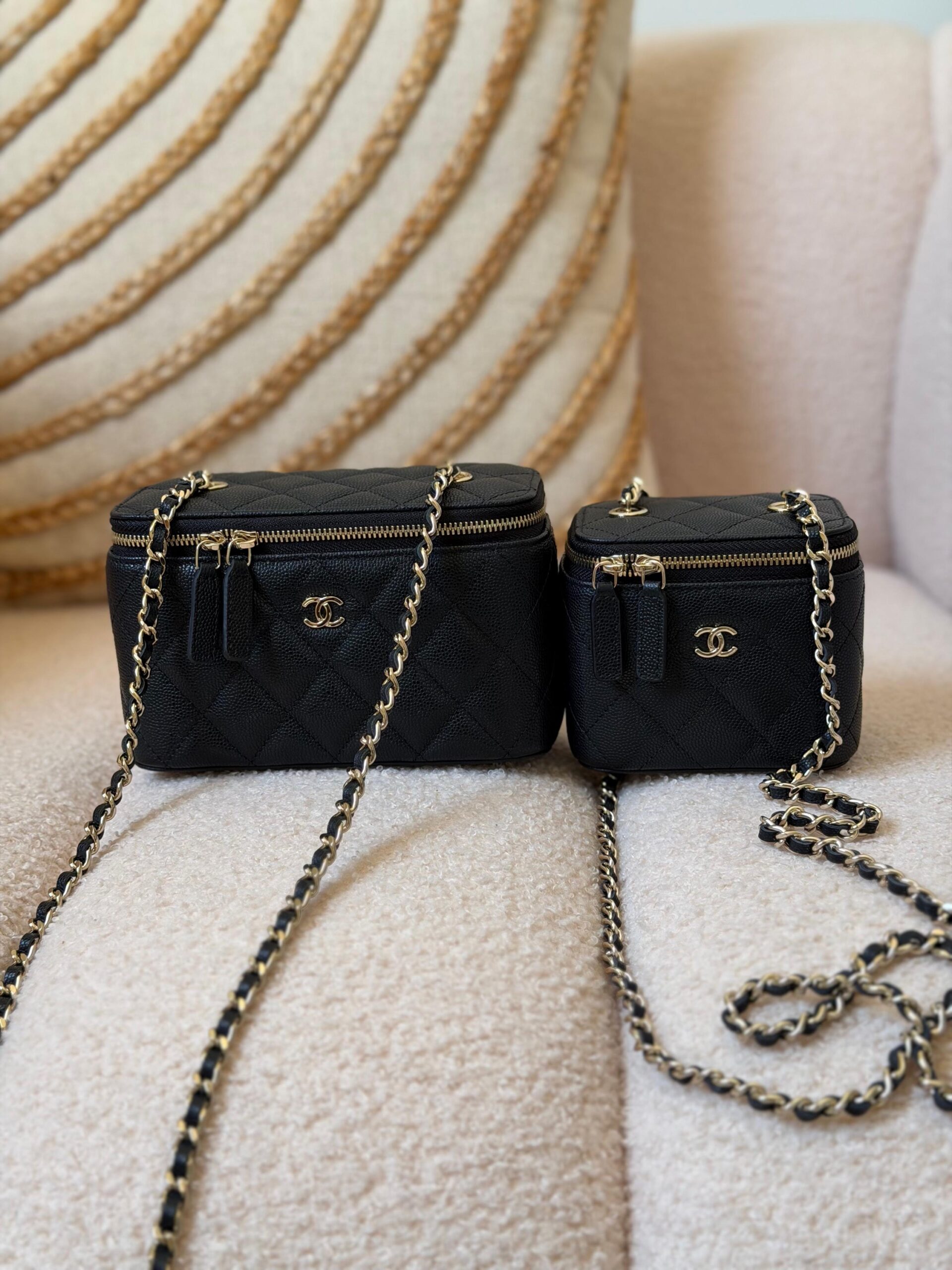 Chanel Vanity Caviar Leather 11_16 Cm - Image 2