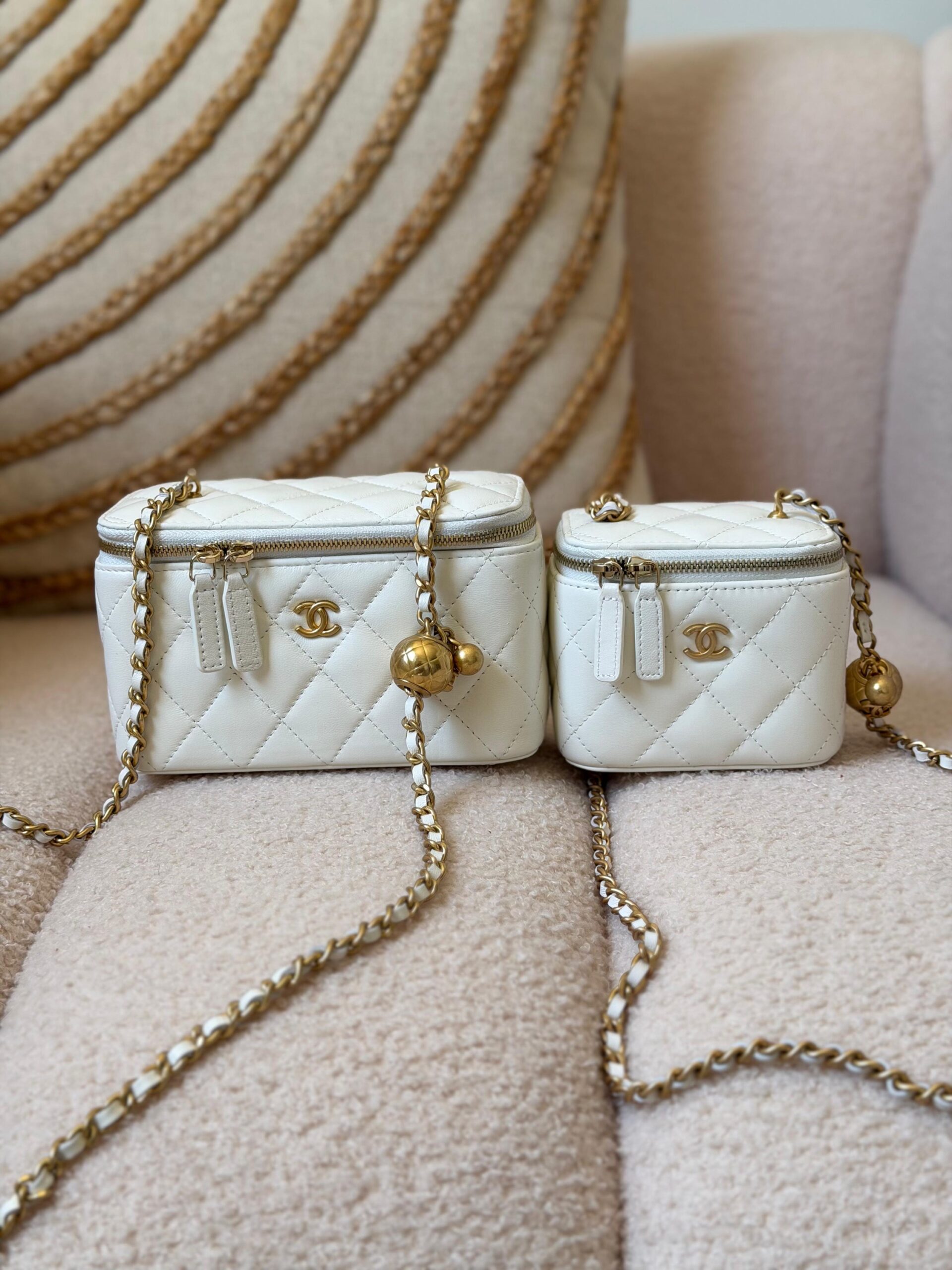 Chanel Lambskin Vanity Cases 10_16Cm - Image 15