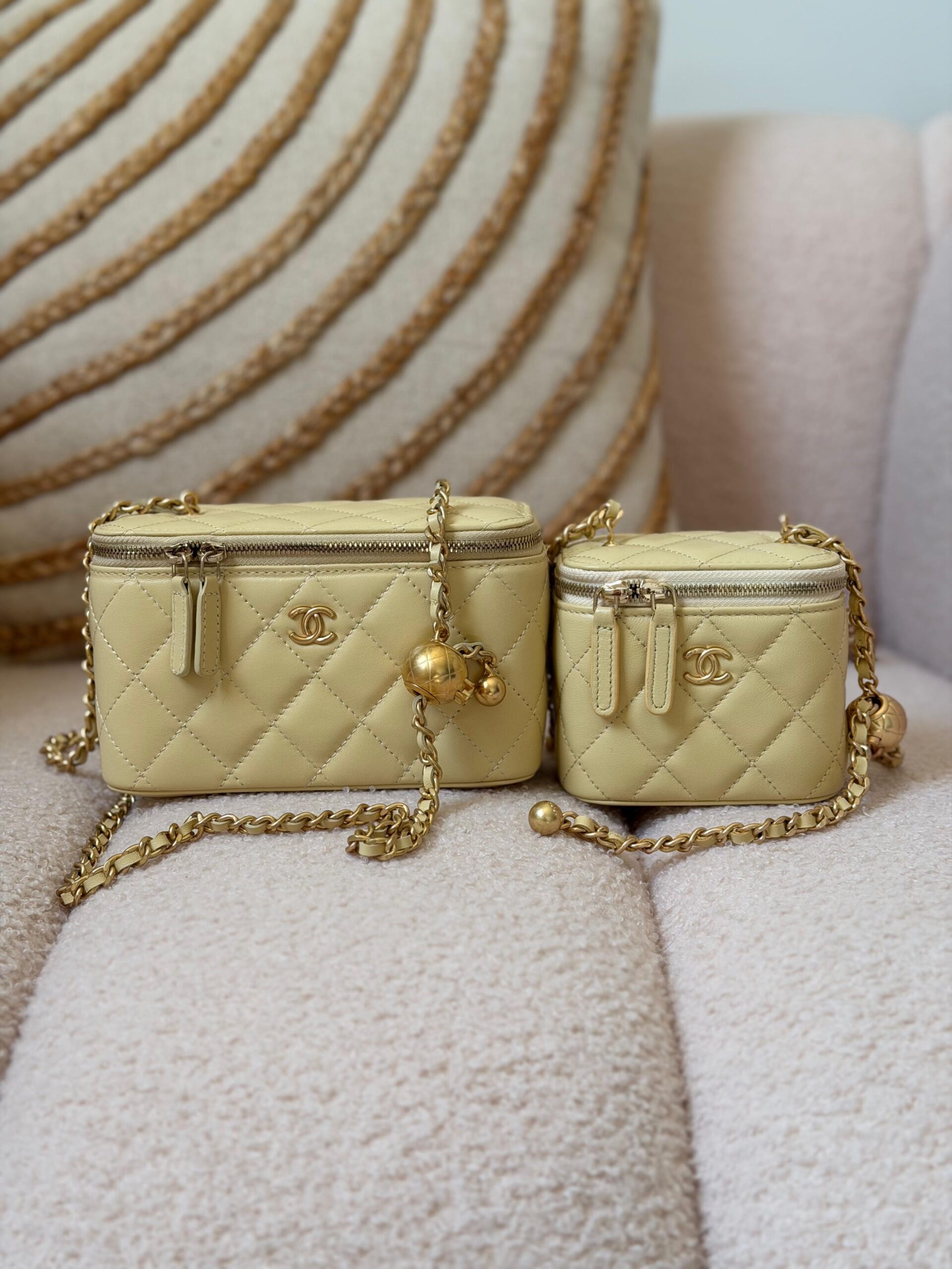 Chanel Lambskin Vanity Cases 10_16Cm - Image 10