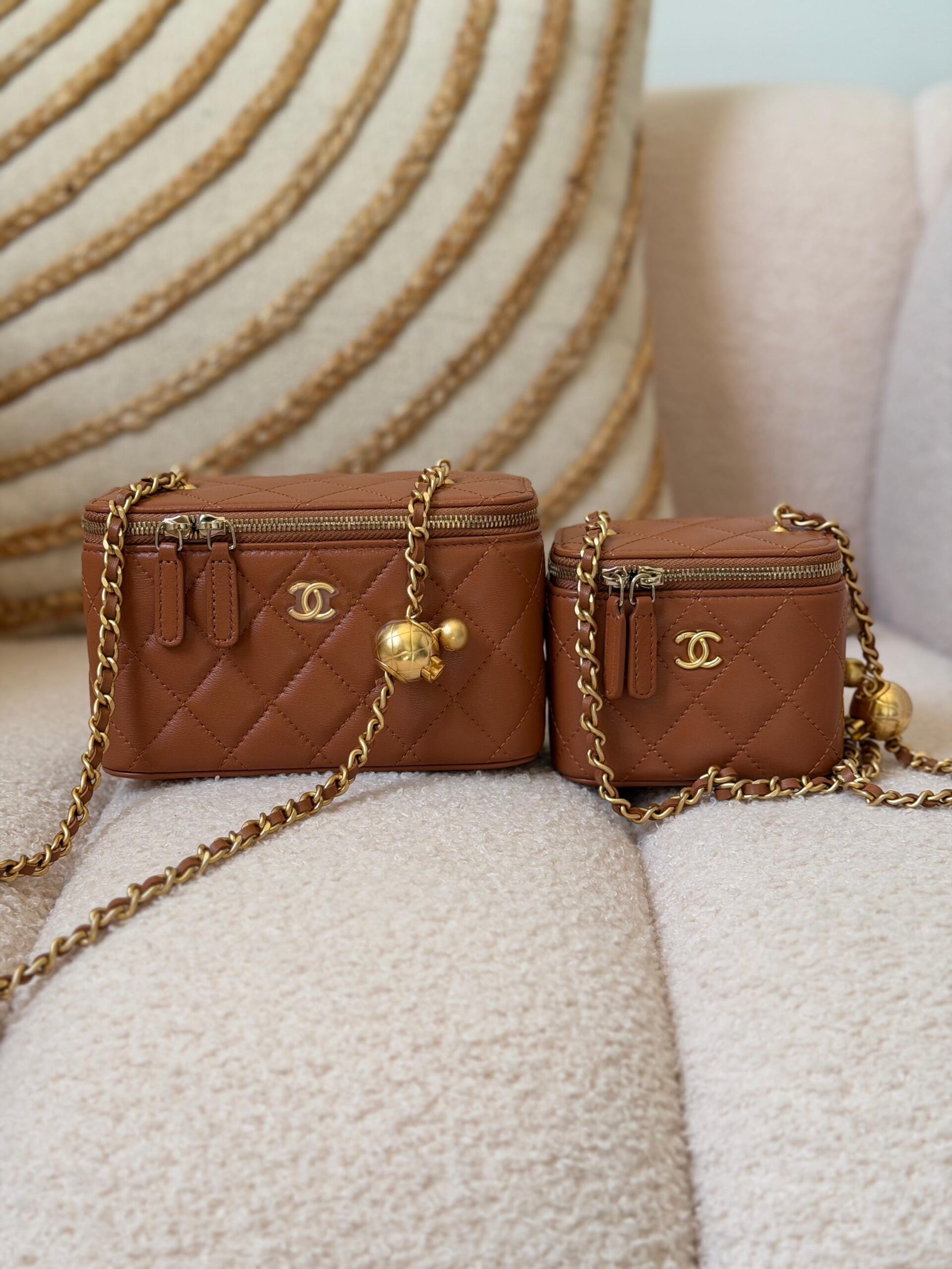 Chanel Lambskin Vanity Cases 10_16Cm - Image 11