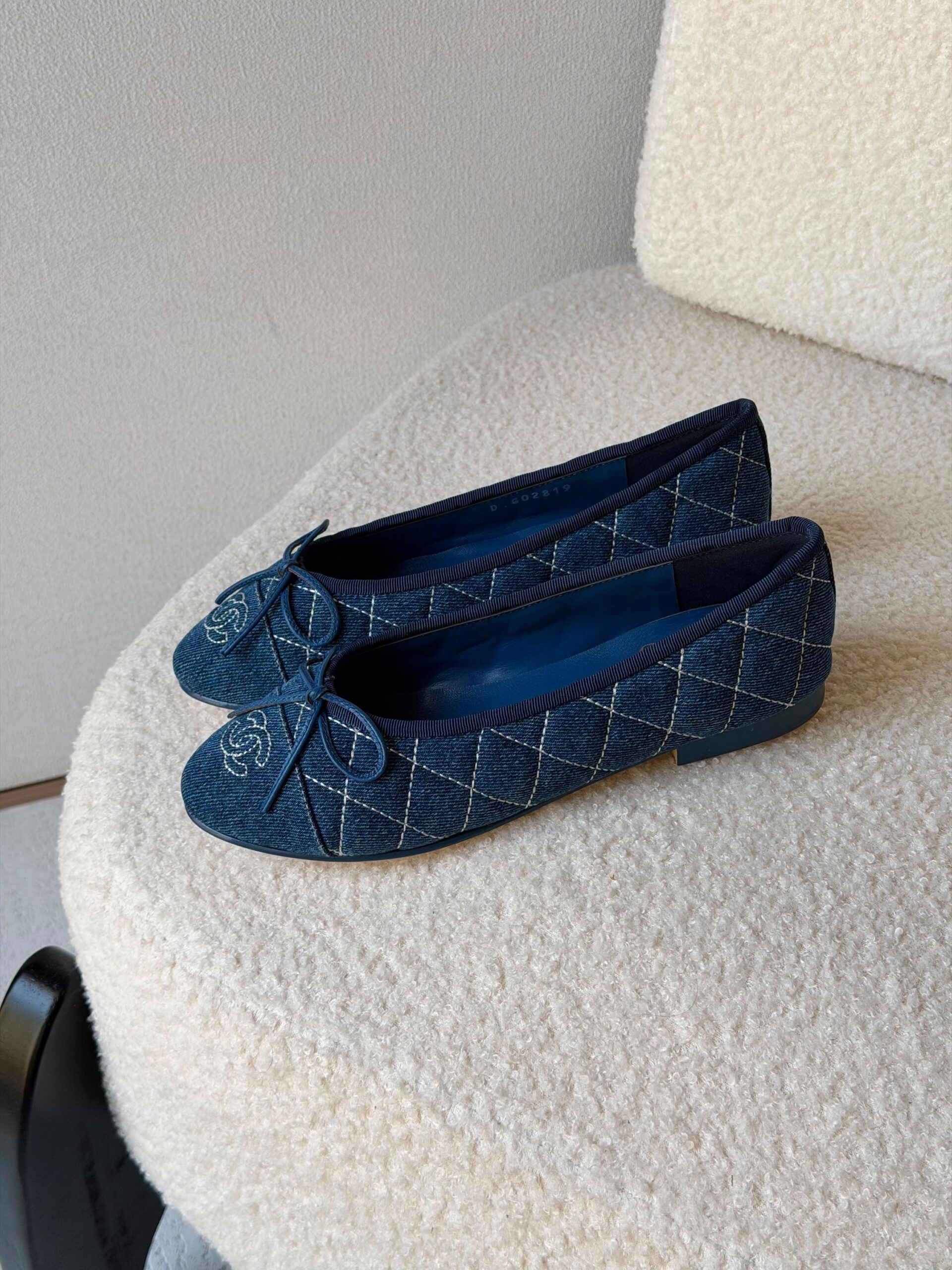 Chanel Quilted Leather Ballet Flats - Image 8